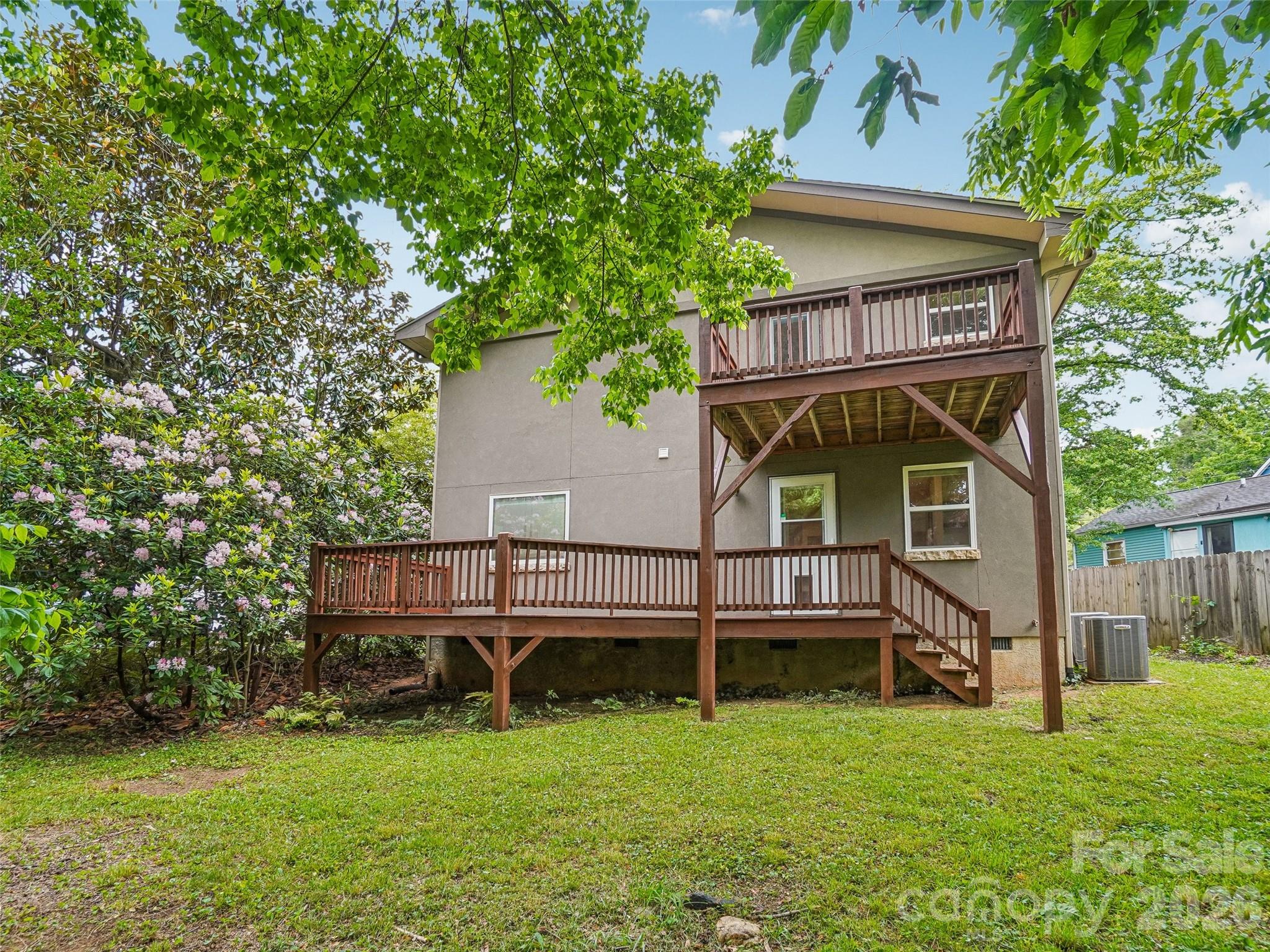 3 Delaware Avenue — Asheville
