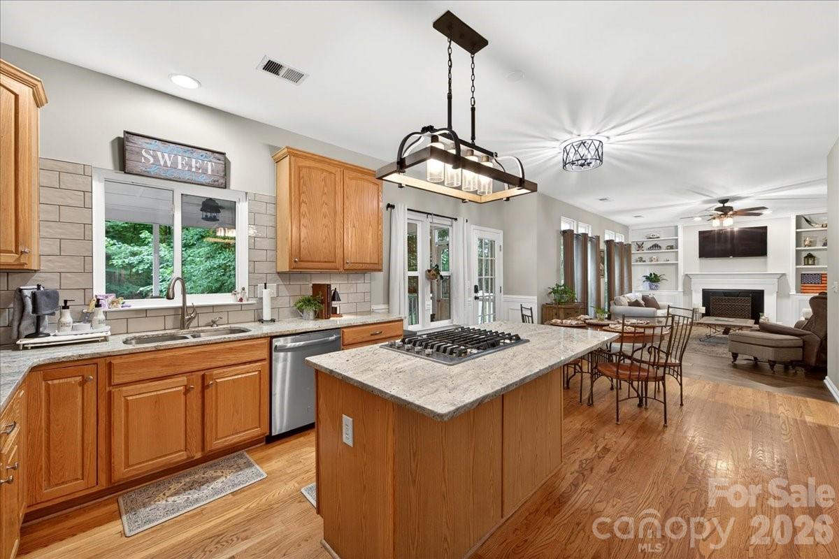 8416 Quarters Lane — Mint Hill