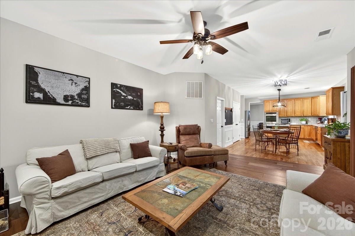 8416 Quarters Lane — Mint Hill