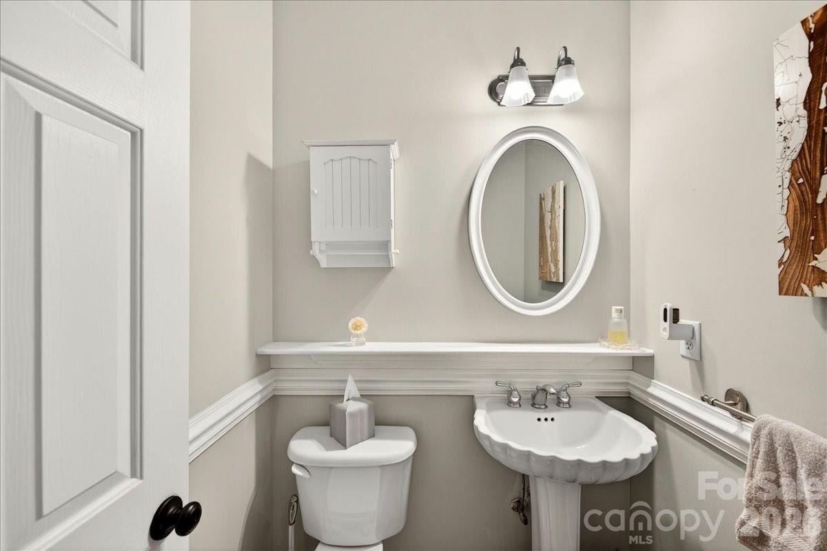 8416 Quarters Lane — Mint Hill