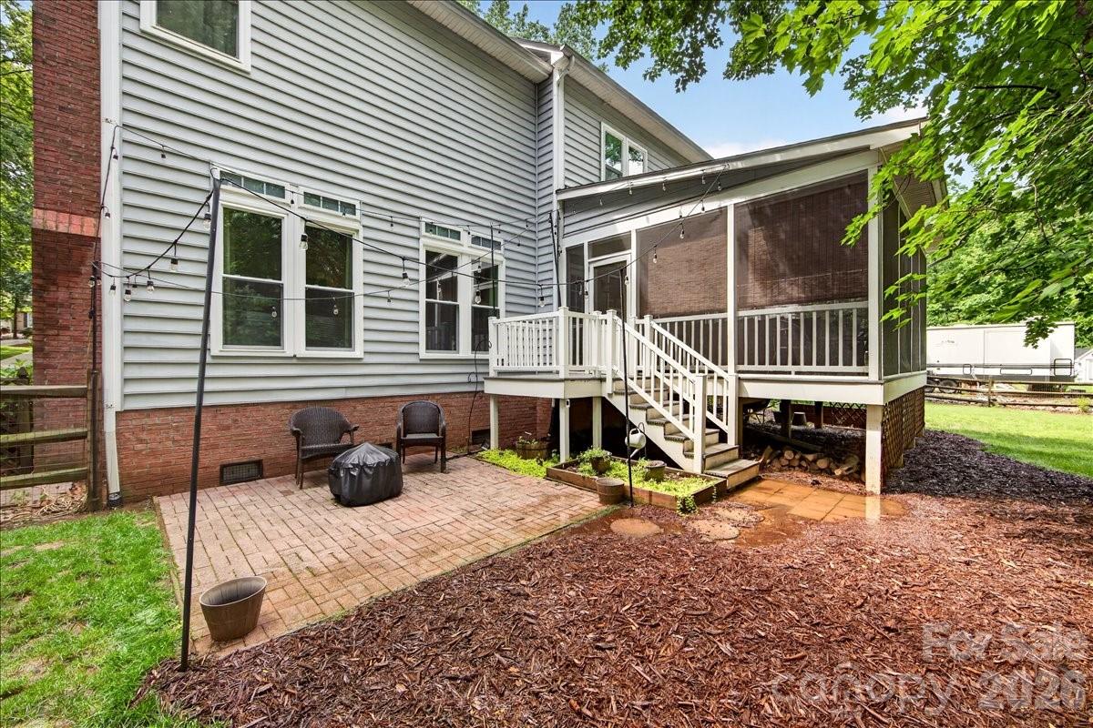 8416 Quarters Lane — Mint Hill