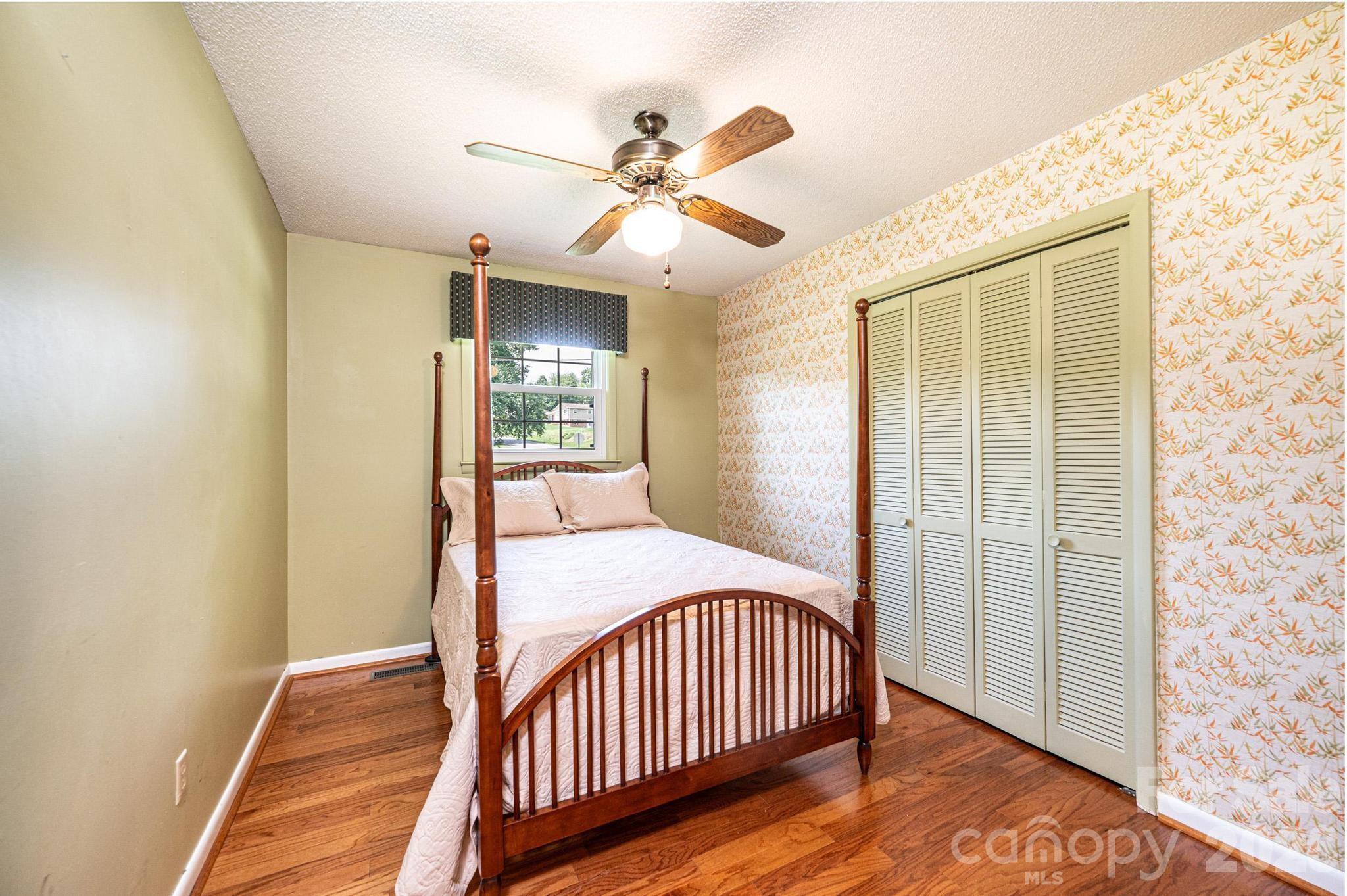 315 Shannonbrook Drive — Newton
