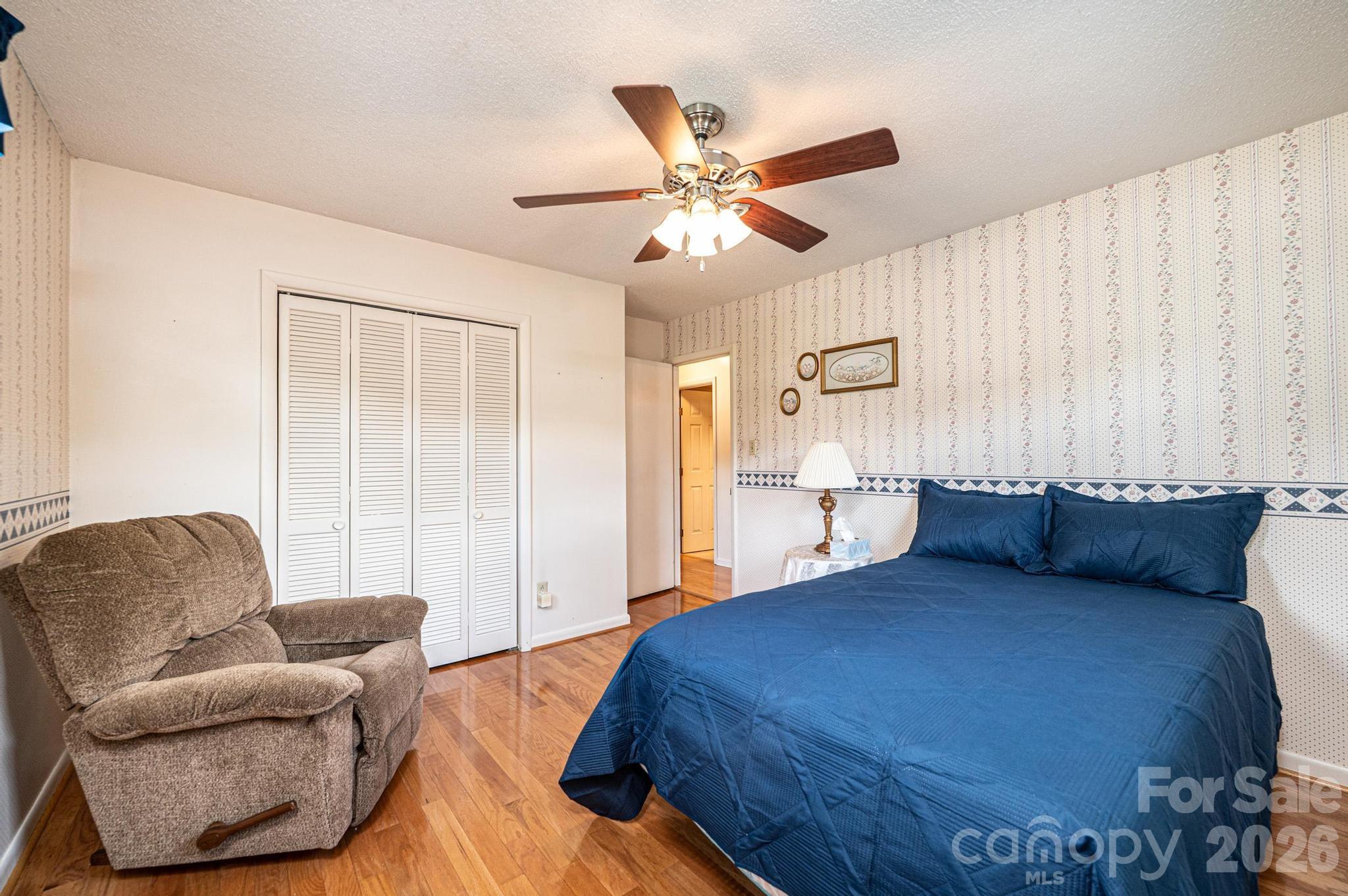 315 Shannonbrook Drive — Newton