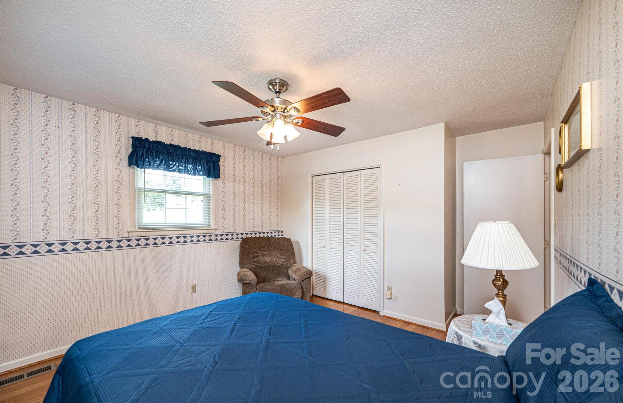 315 Shannonbrook Drive — Newton
