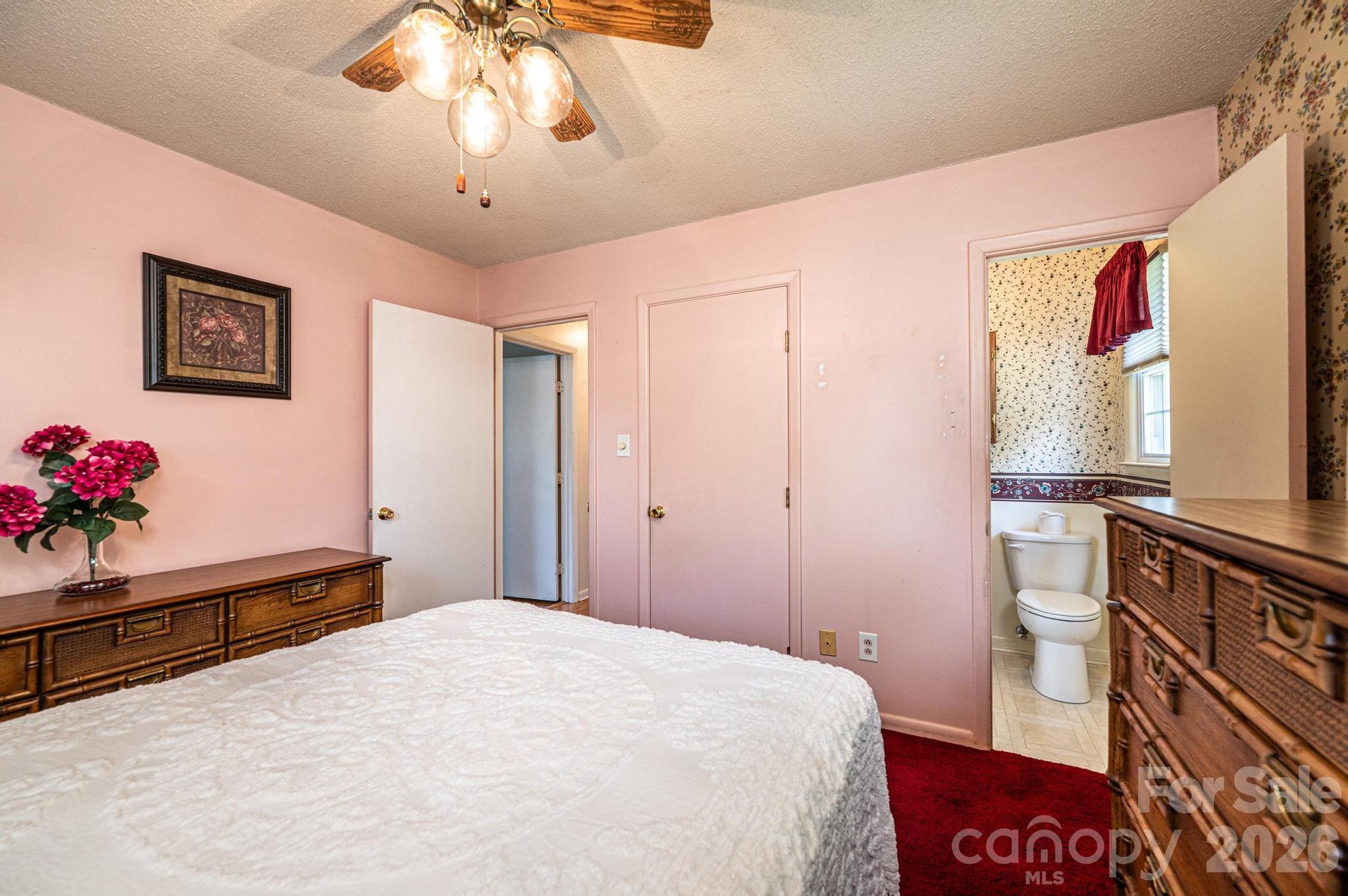 315 Shannonbrook Drive — Newton
