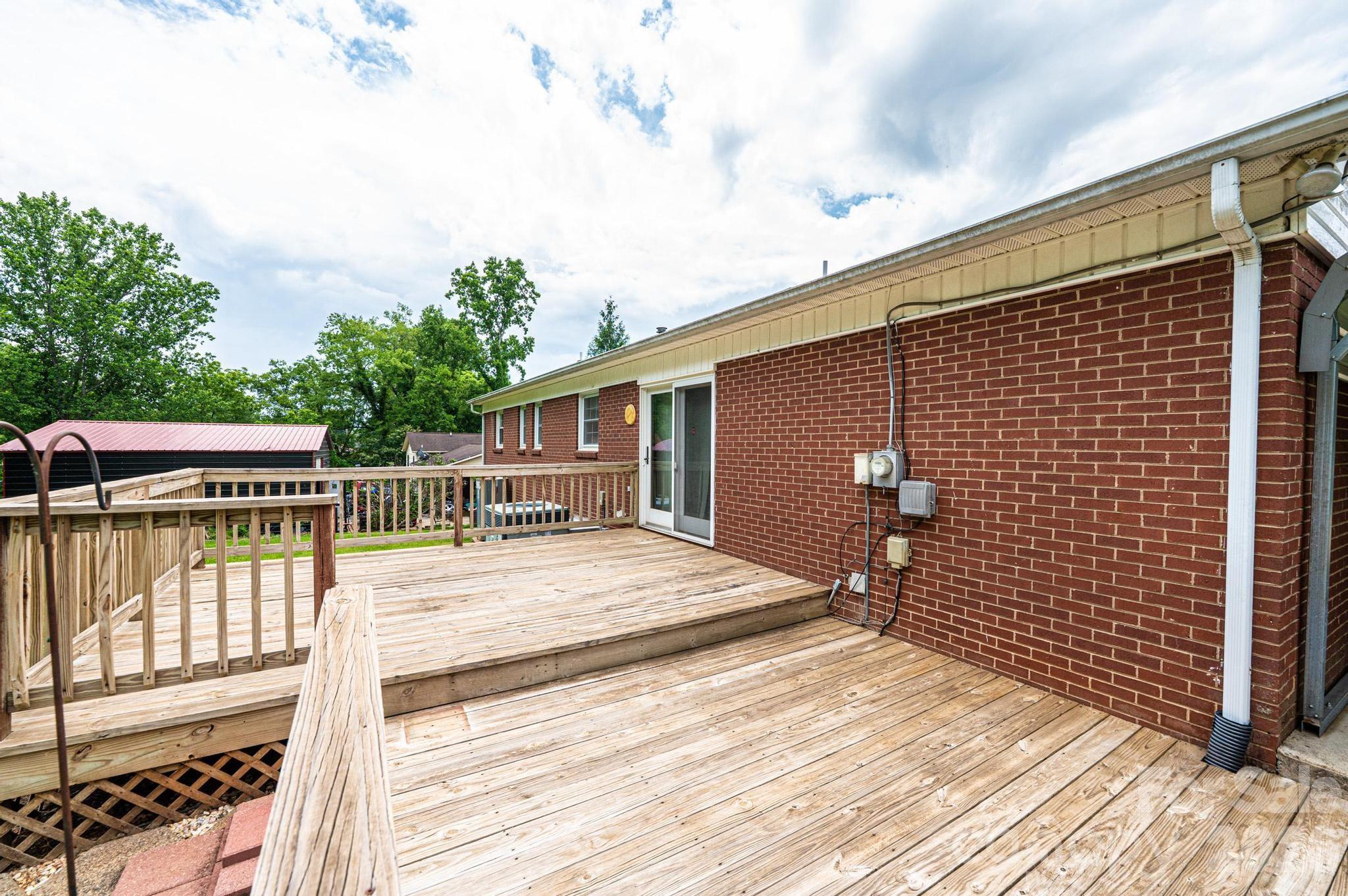 315 Shannonbrook Drive — Newton