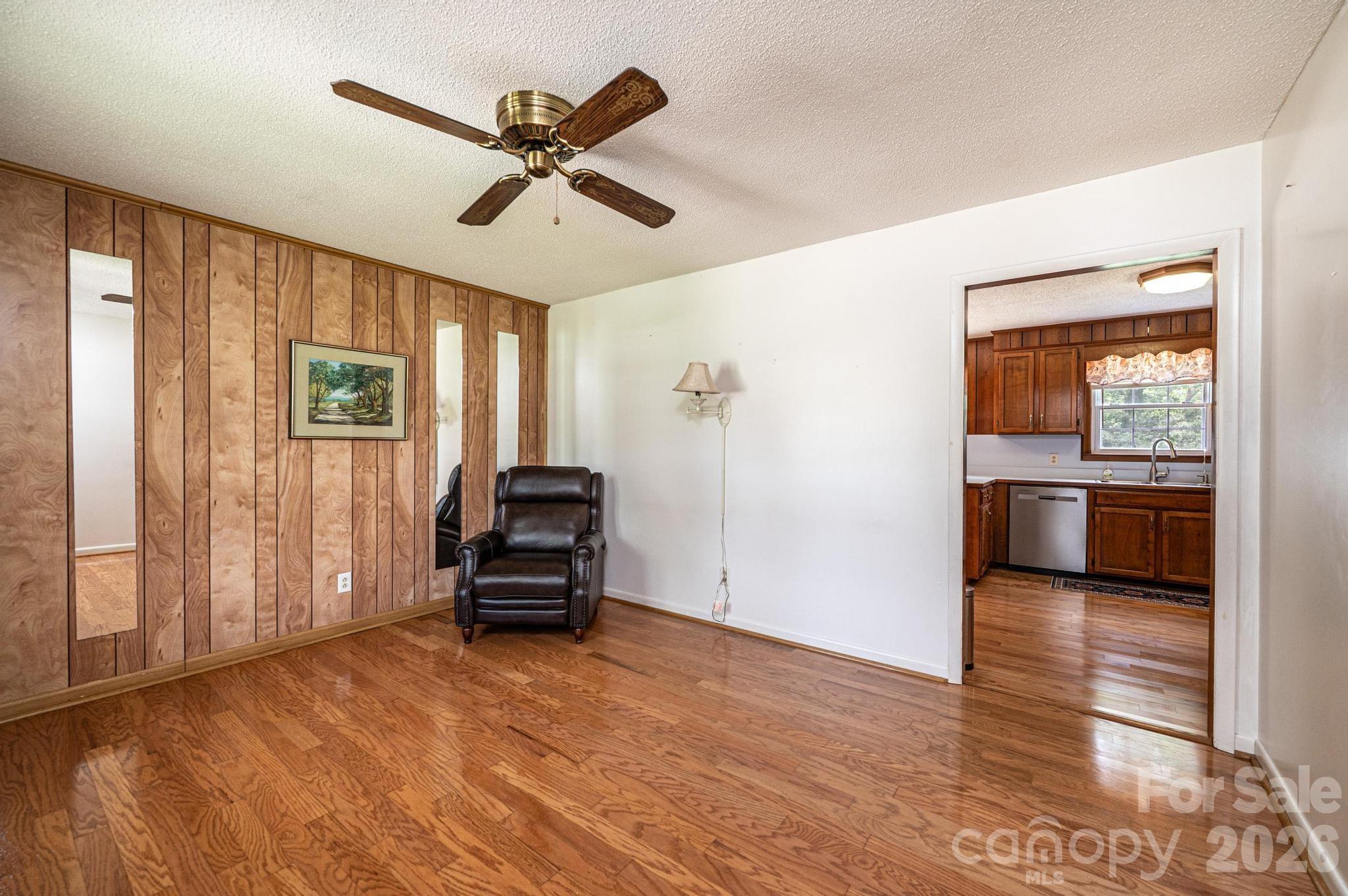 315 Shannonbrook Drive — Newton
