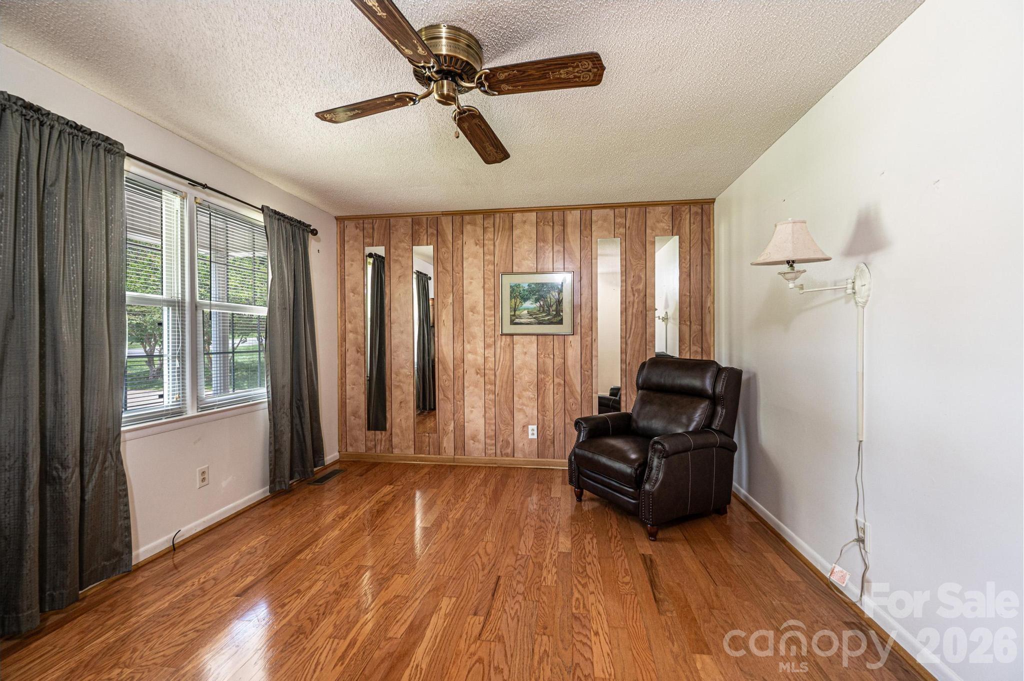 315 Shannonbrook Drive — Newton