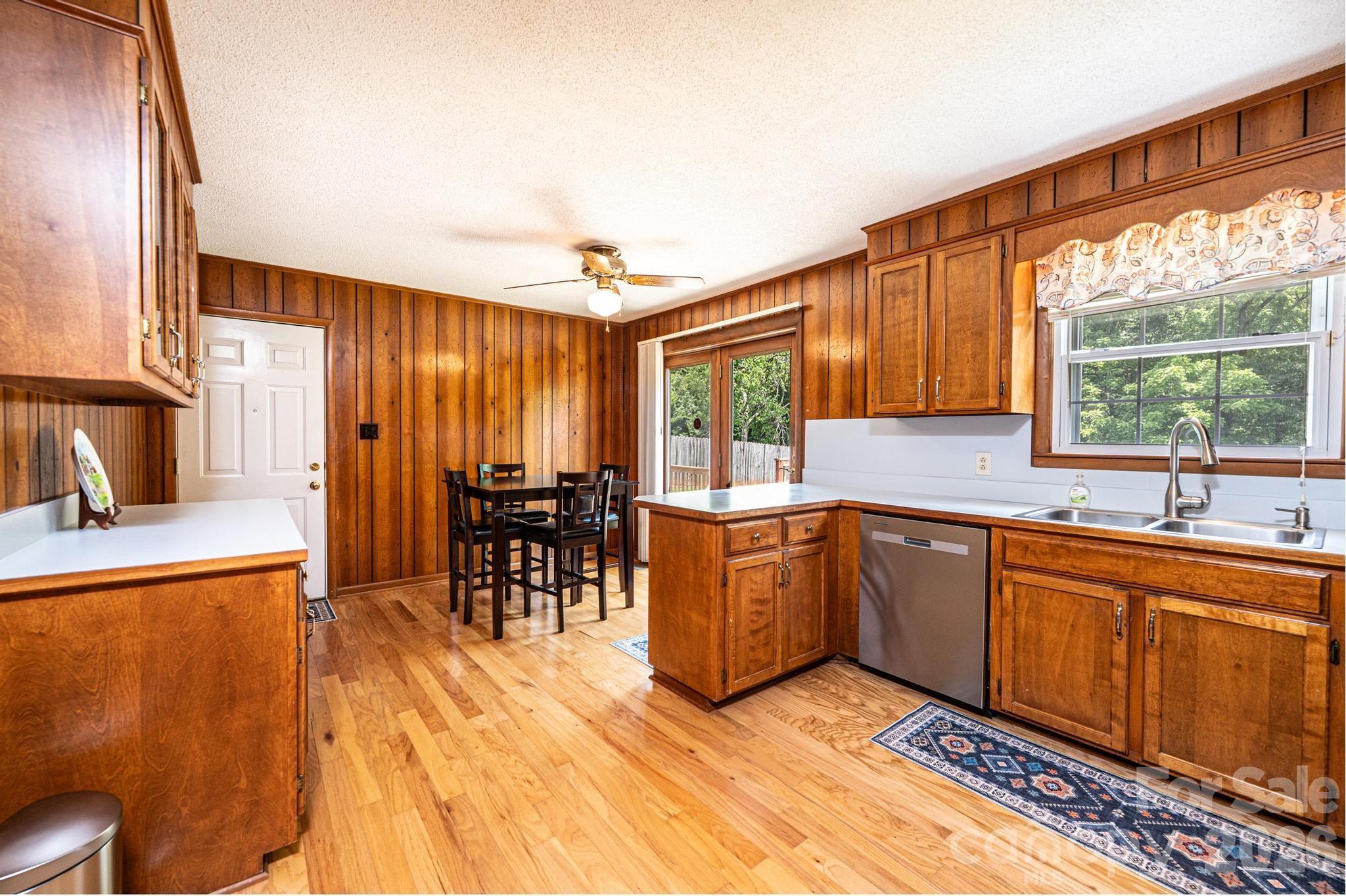 315 Shannonbrook Drive — Newton