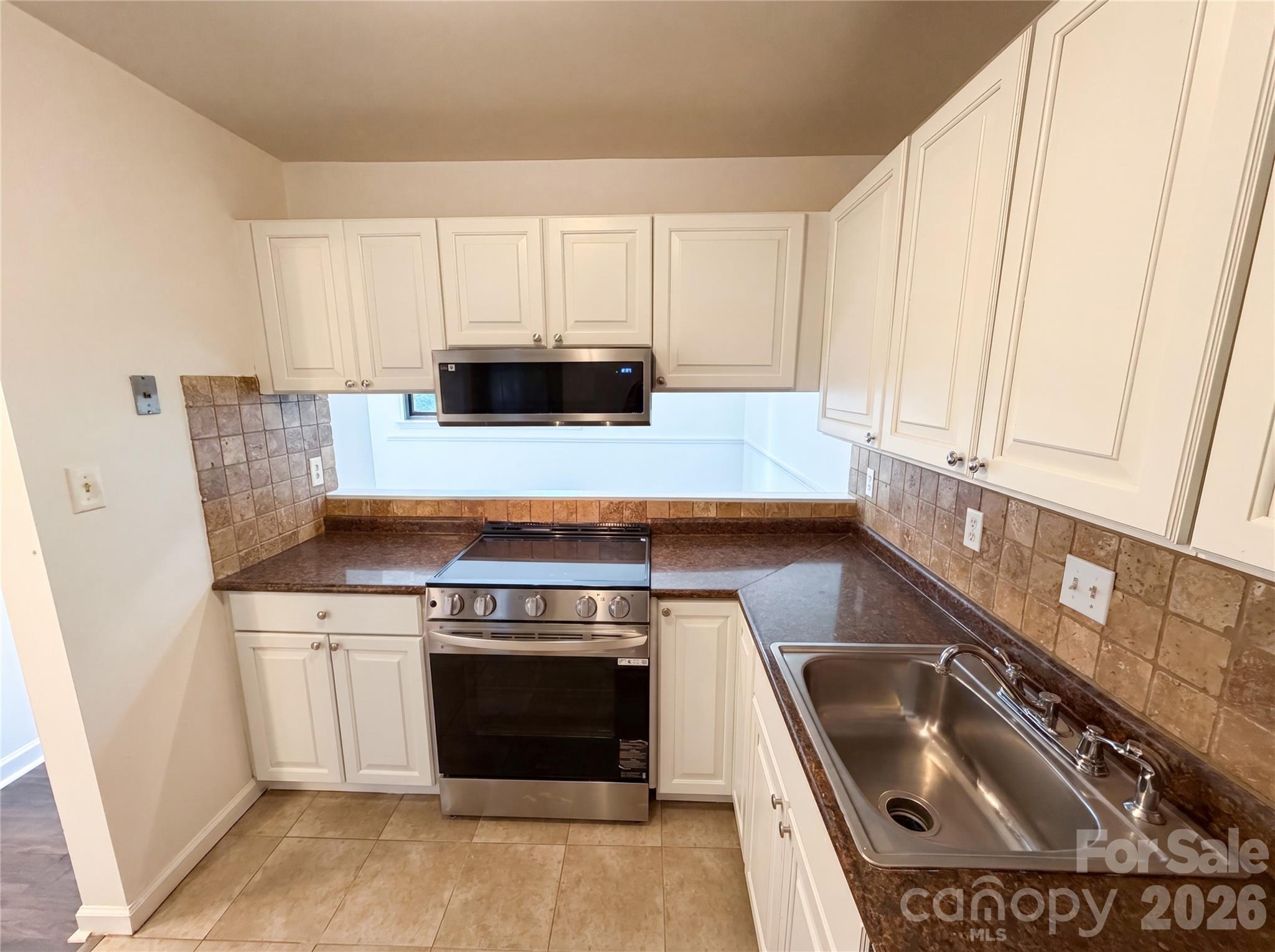 1625 Merry Oaks Road #D — Charlotte