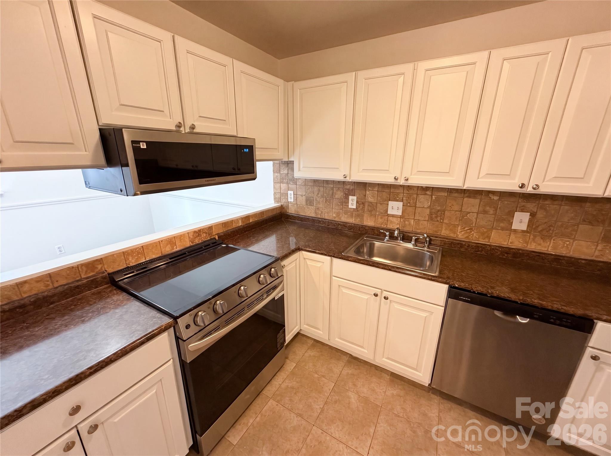 1625 Merry Oaks Road #D — Charlotte