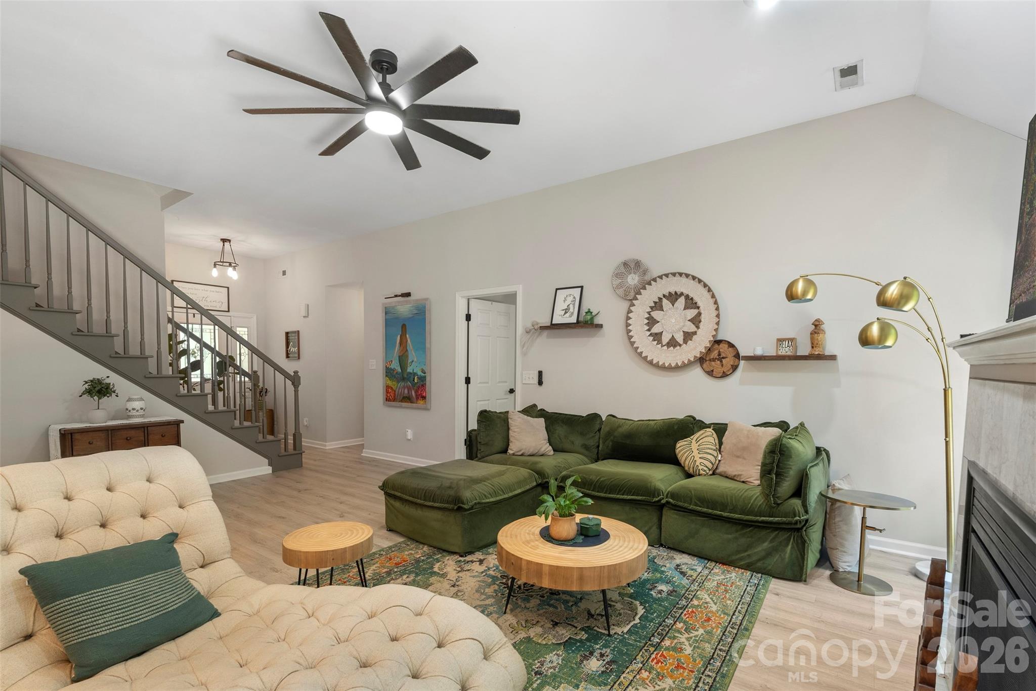 312 Tradewinds Lane — York