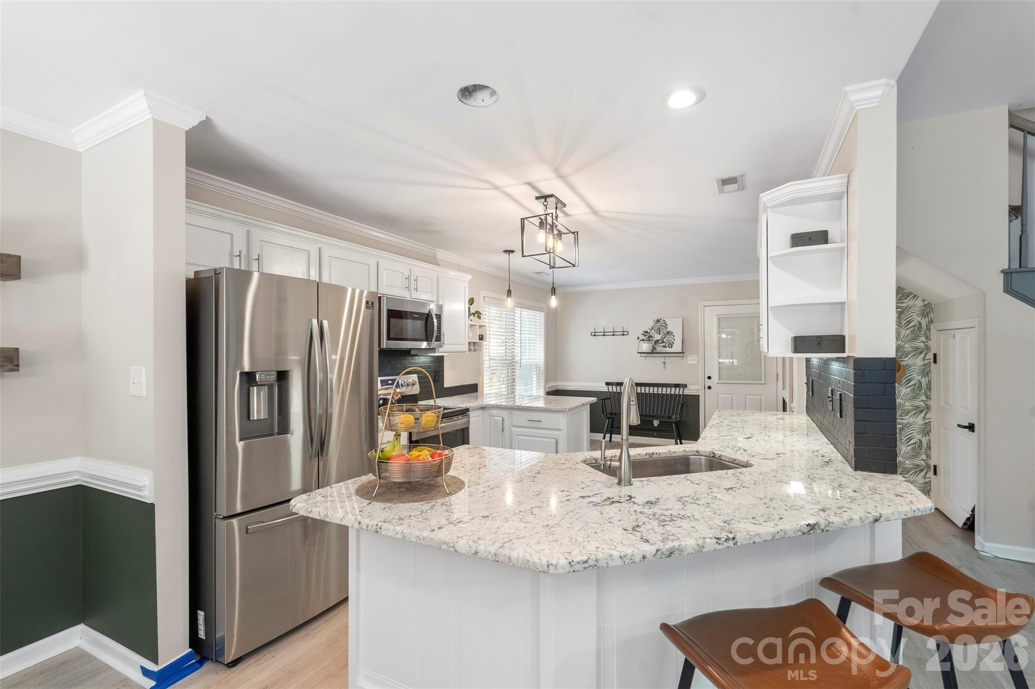 312 Tradewinds Lane — York