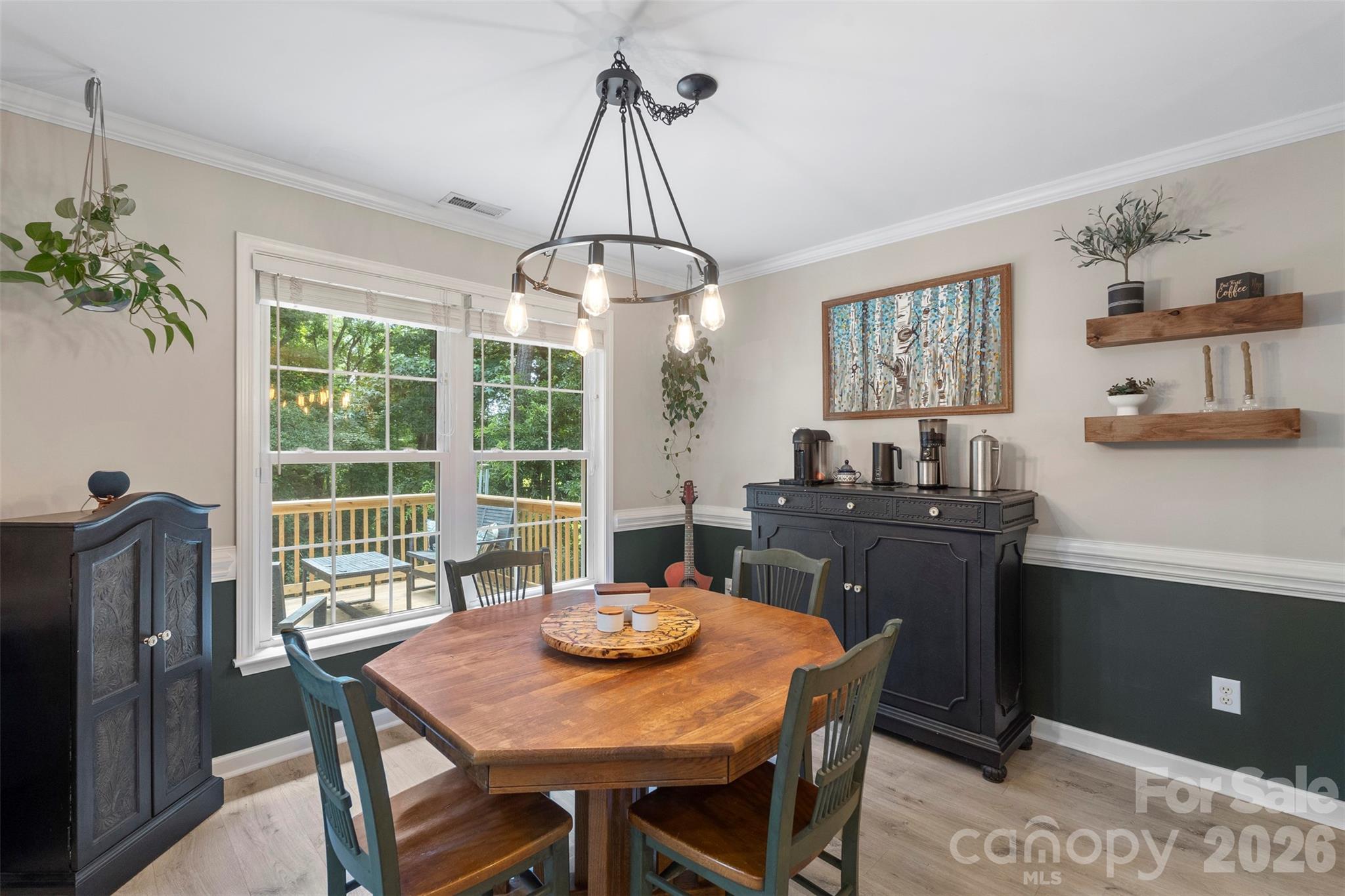 312 Tradewinds Lane — York