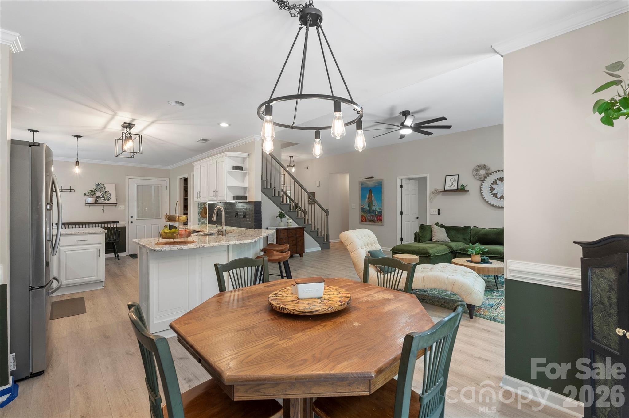 312 Tradewinds Lane — York