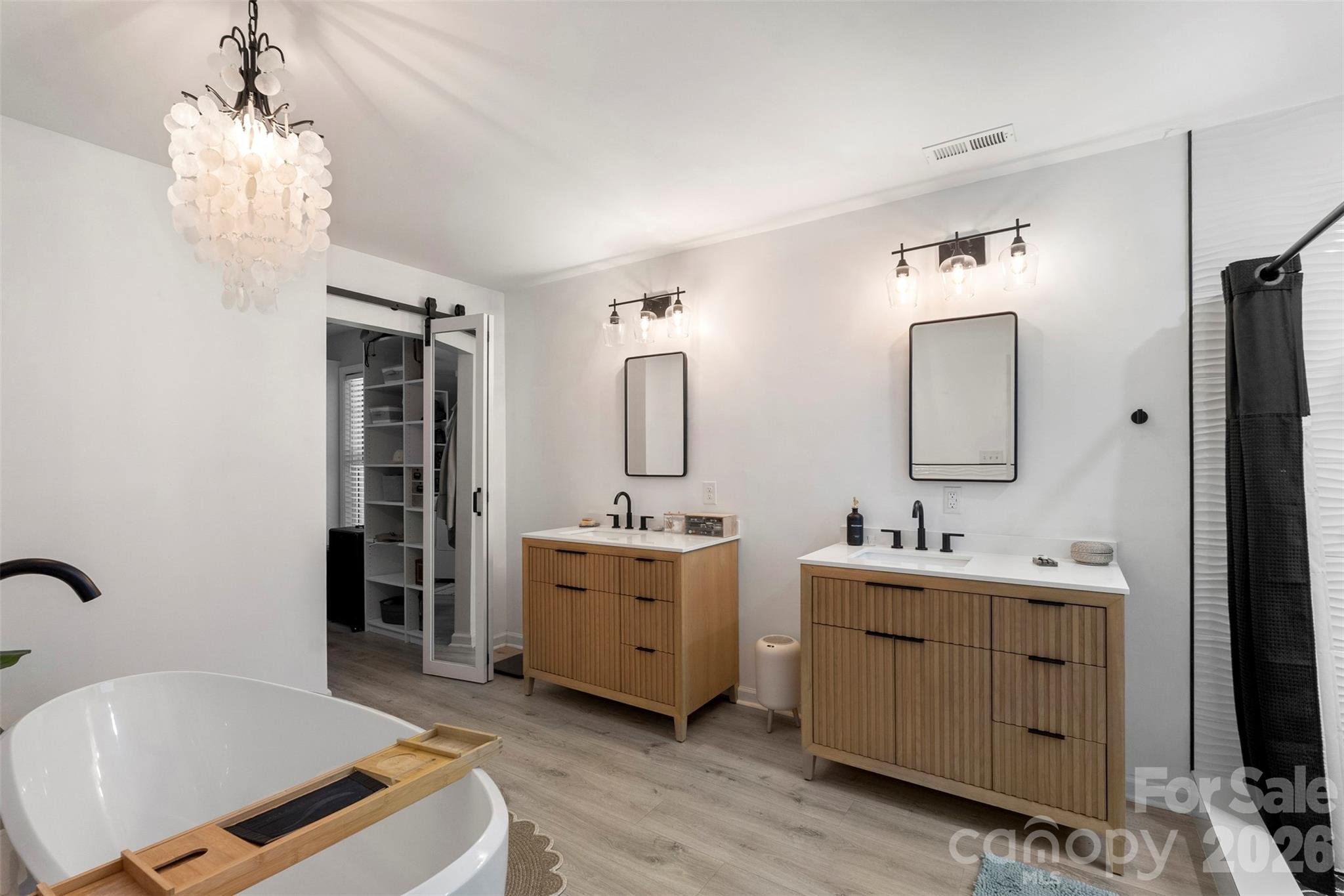 312 Tradewinds Lane — York