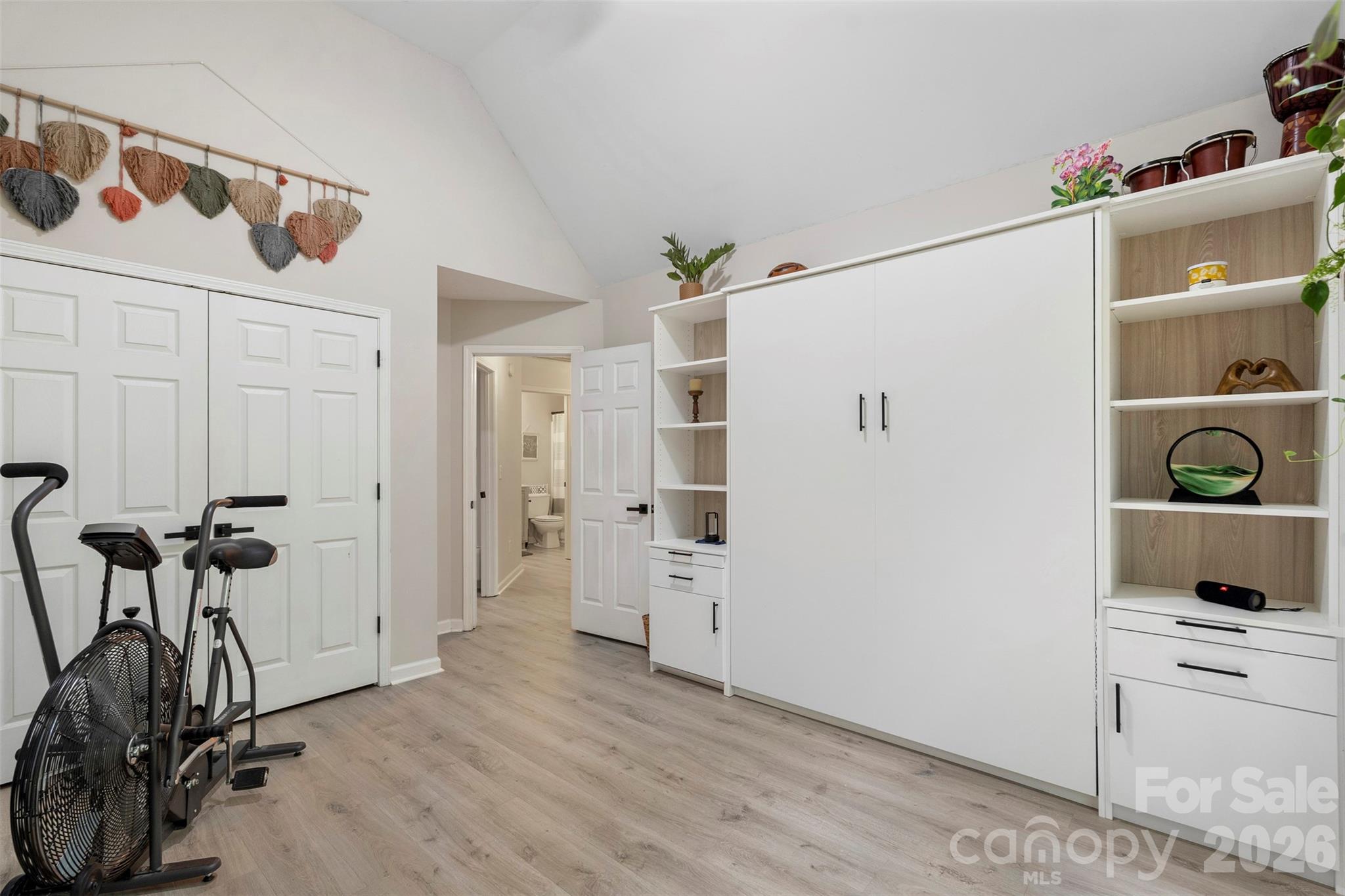 312 Tradewinds Lane — York