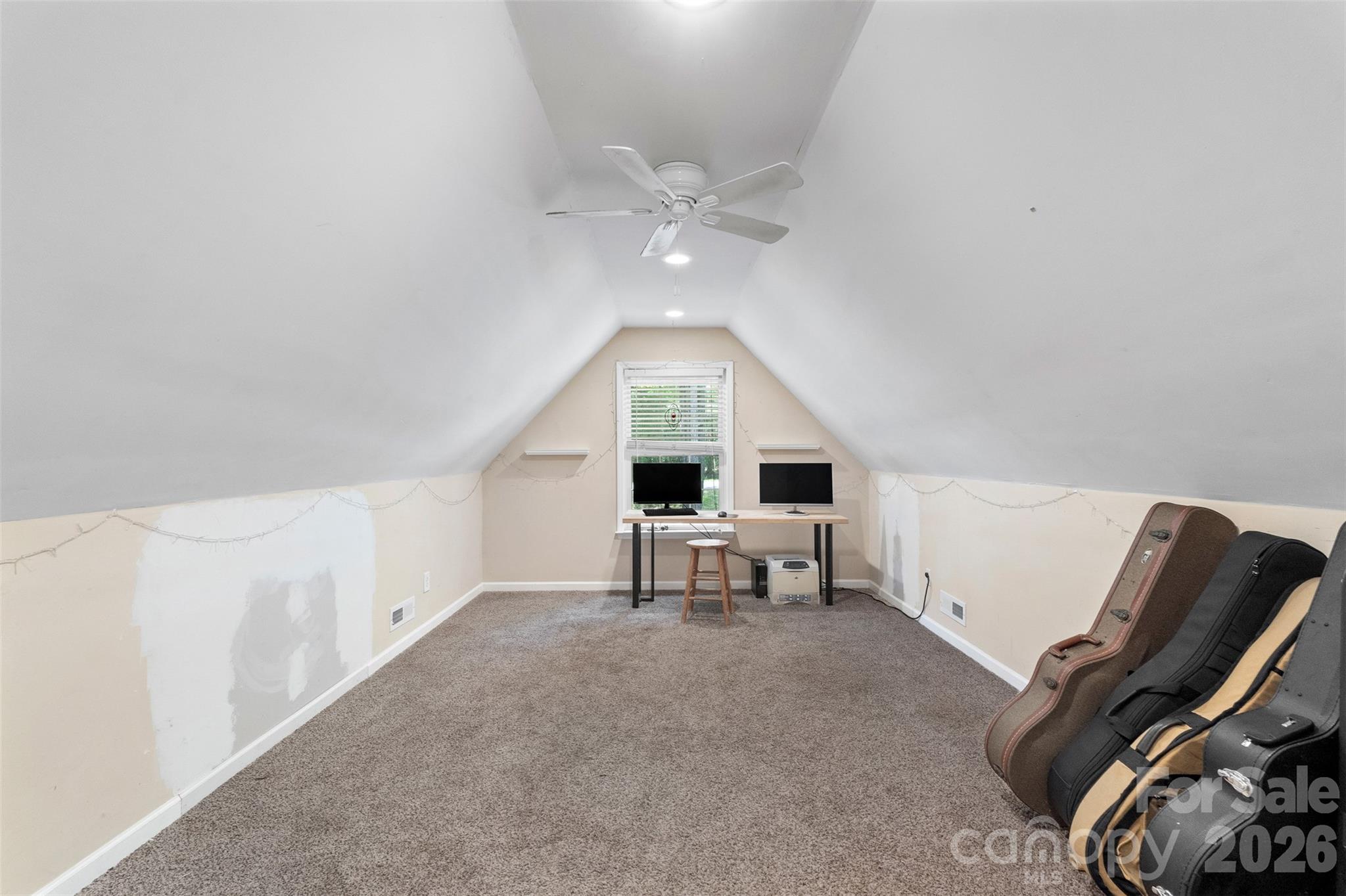 312 Tradewinds Lane — York