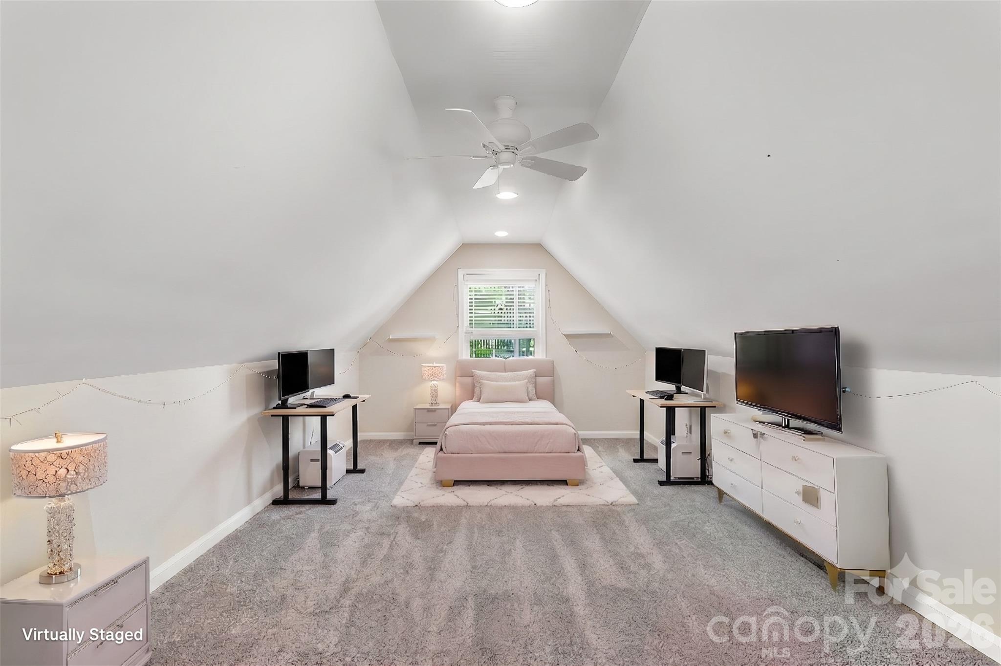 312 Tradewinds Lane — York