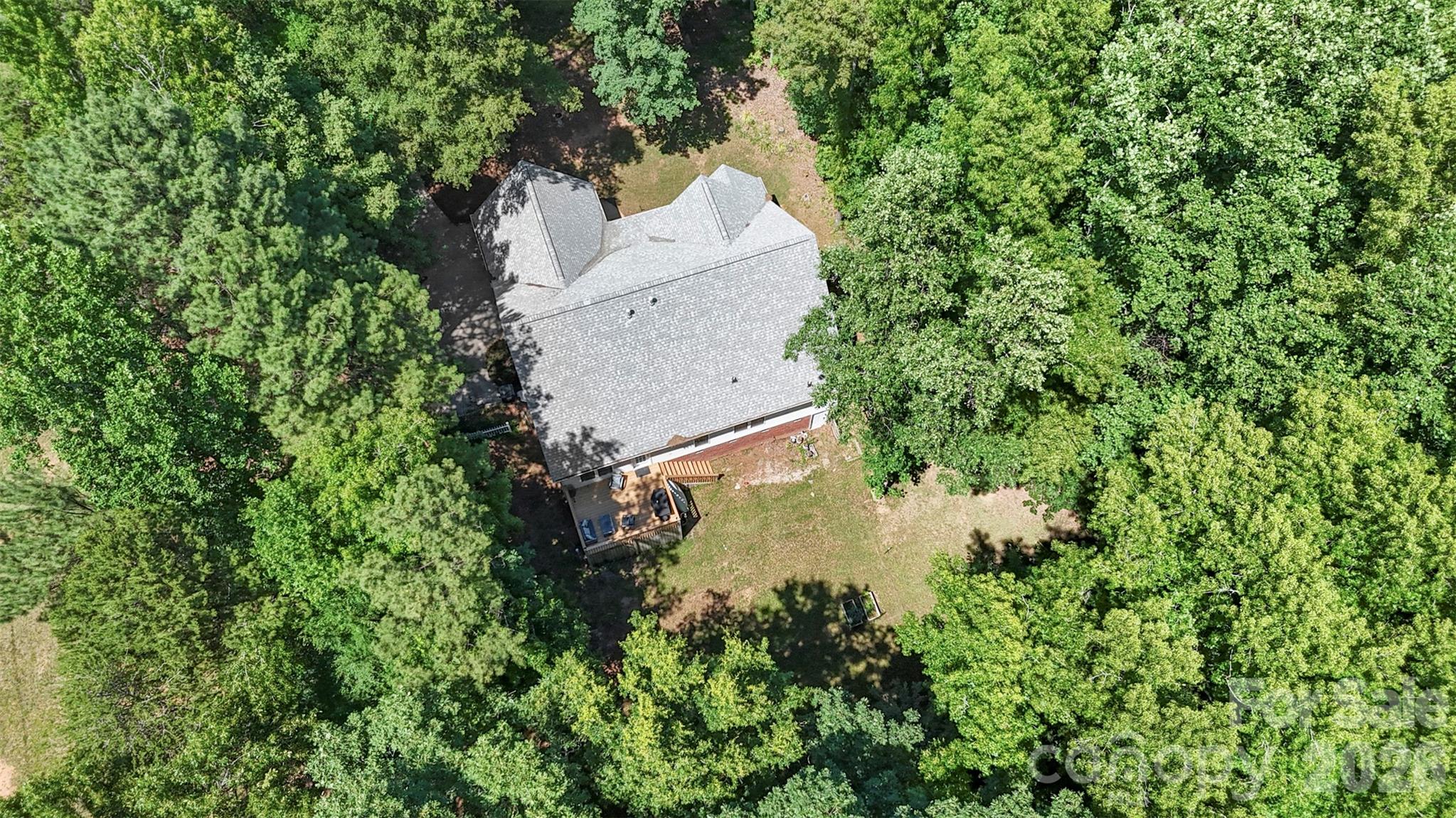 312 Tradewinds Lane — York