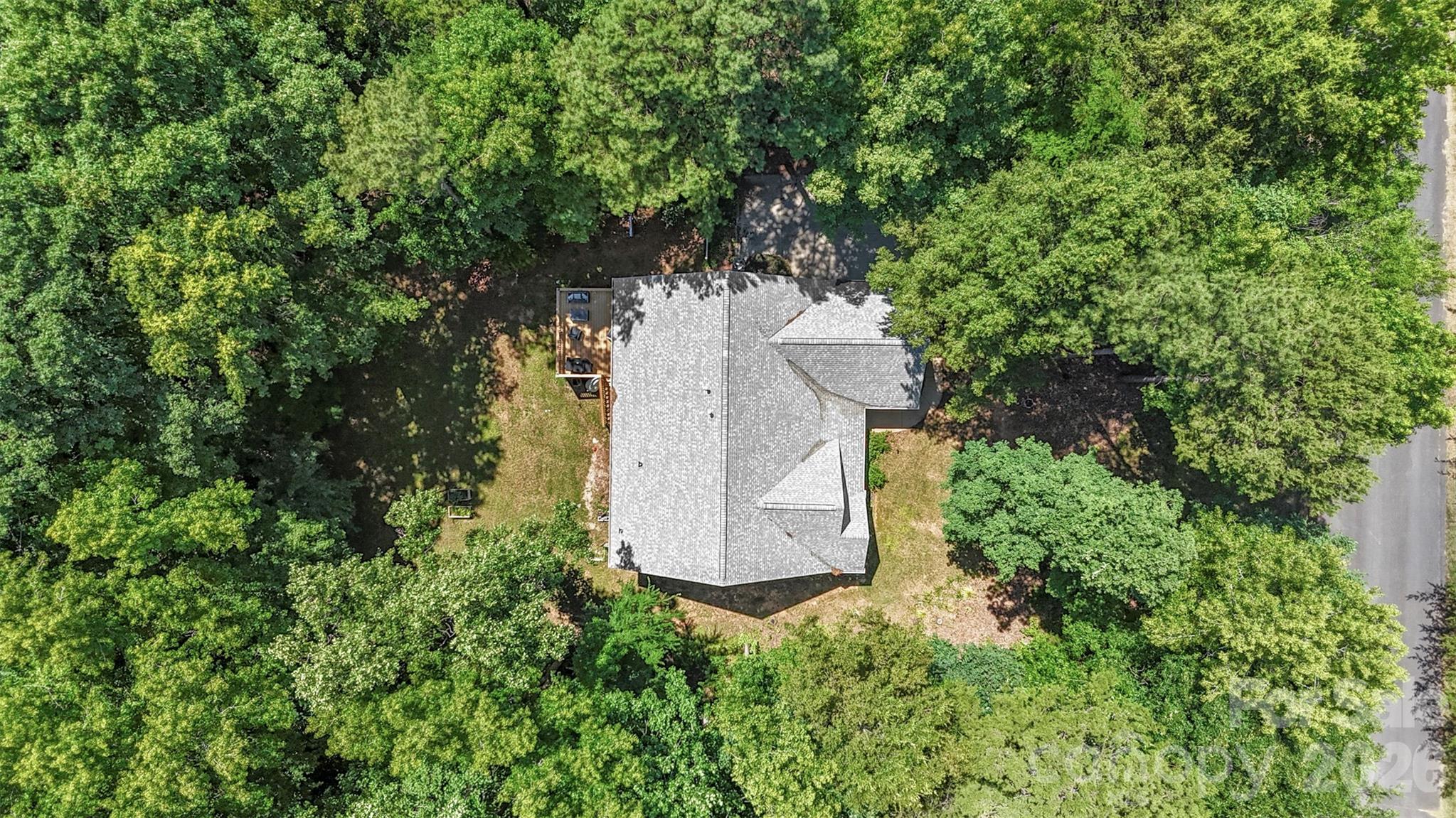 312 Tradewinds Lane — York