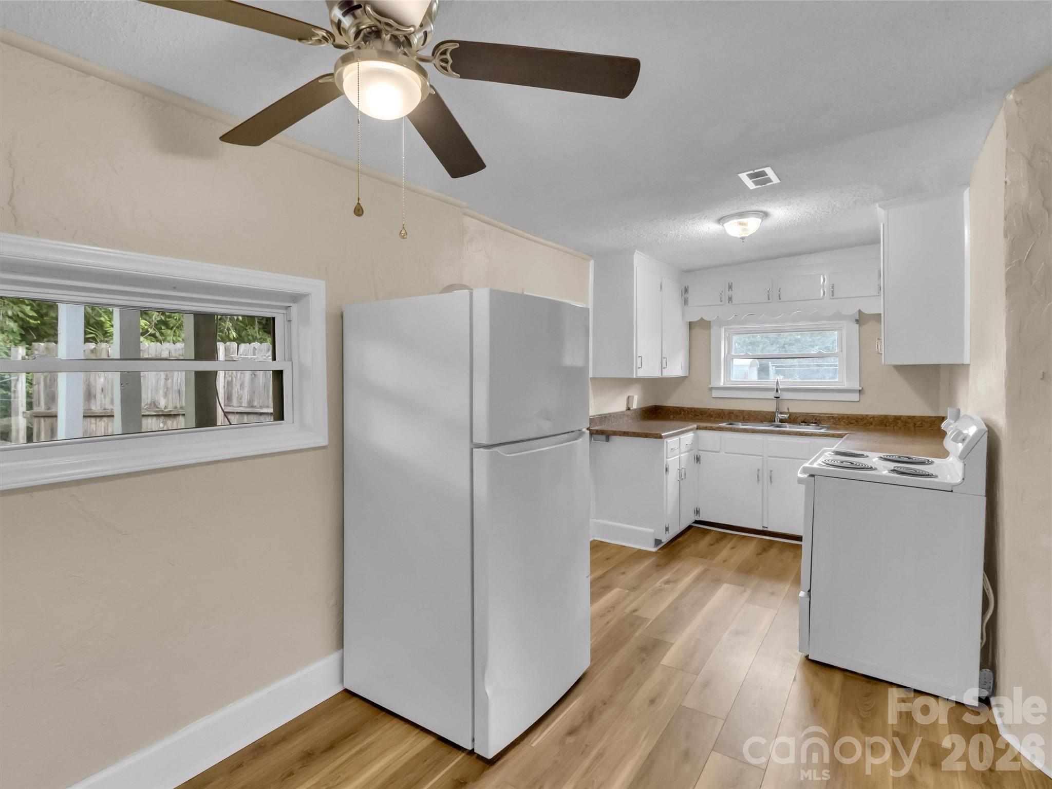 492 Riverbend Street — Waynesville