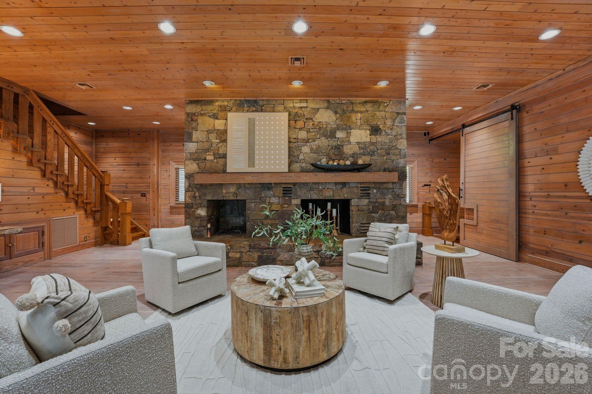9719 Nine Eagles Lane — Charlotte