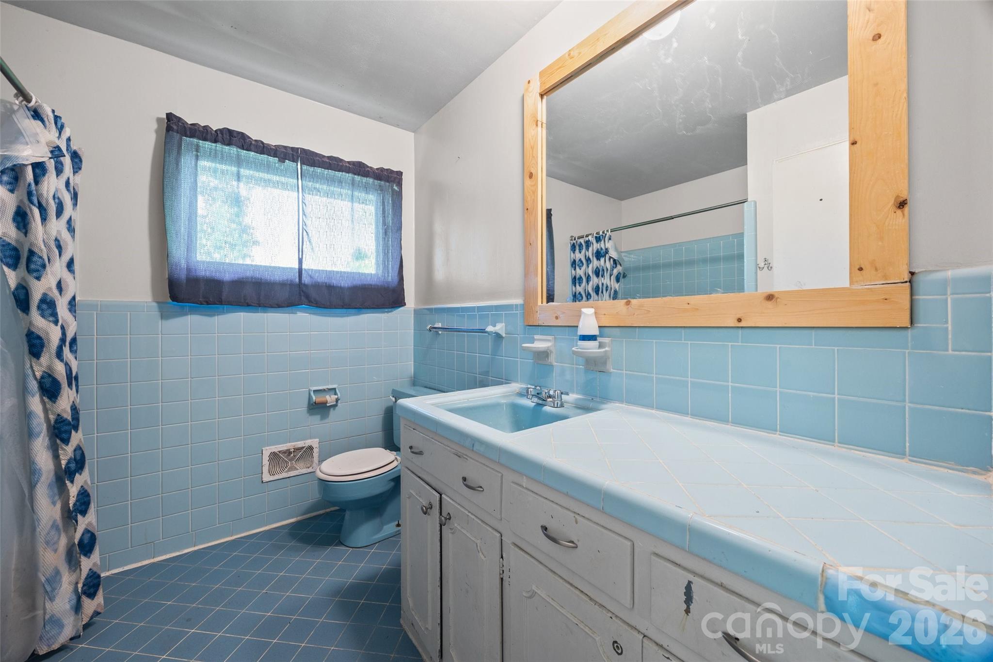1020 Candlewood Lane — Rock Hill