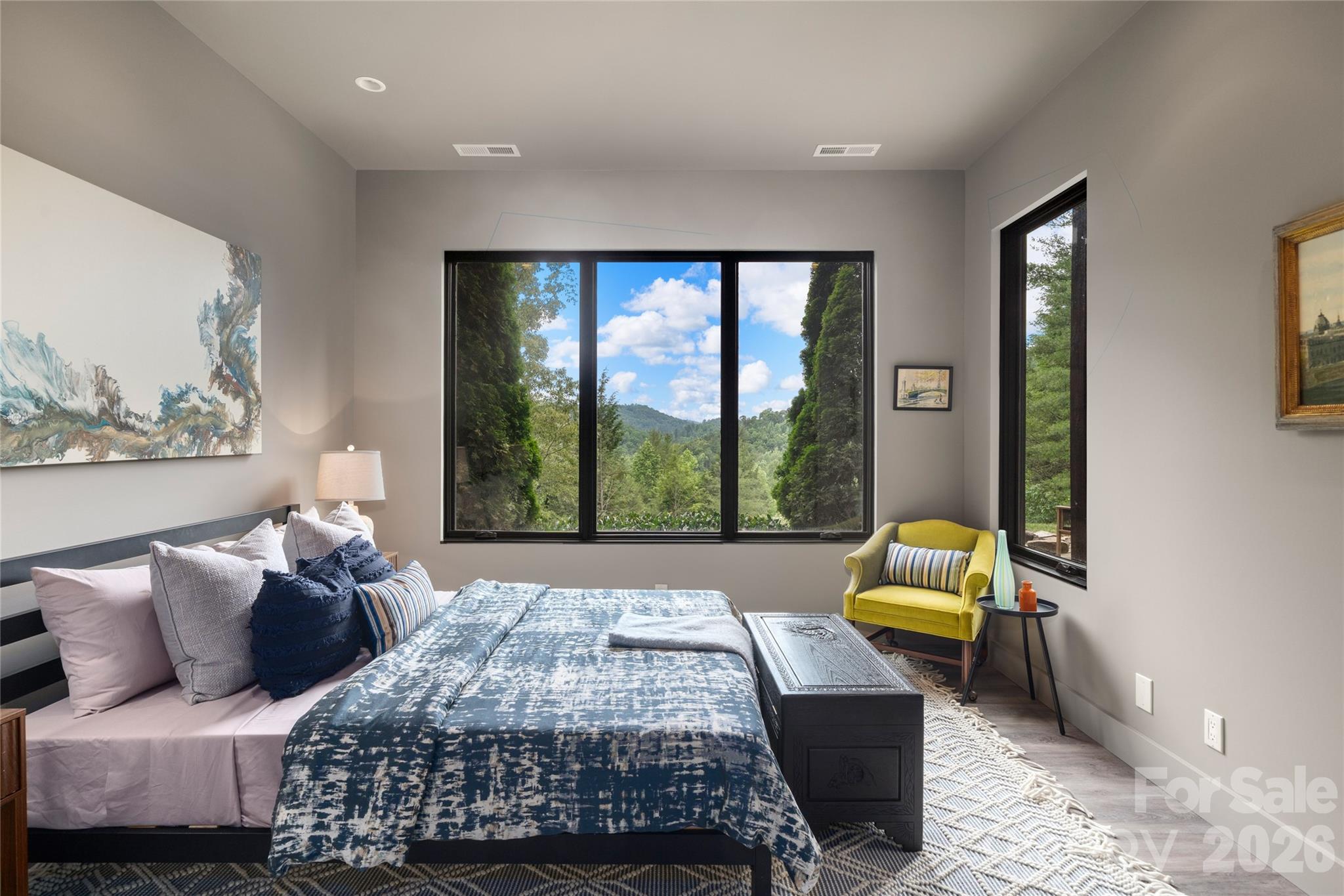 257 Bear Landing Drive — Hendersonville