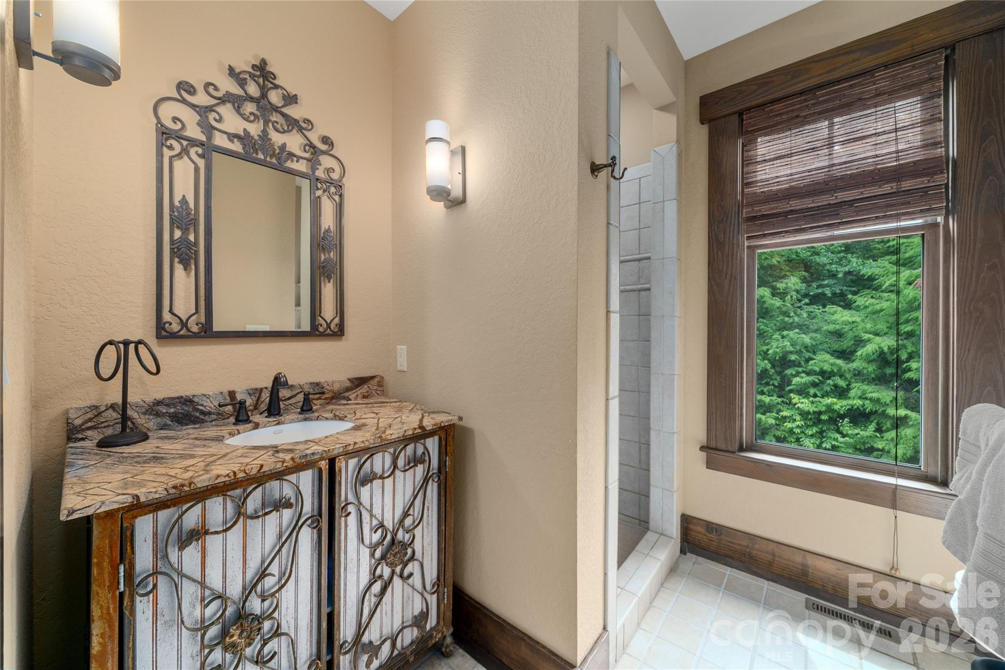 257 Bear Landing Drive — Hendersonville