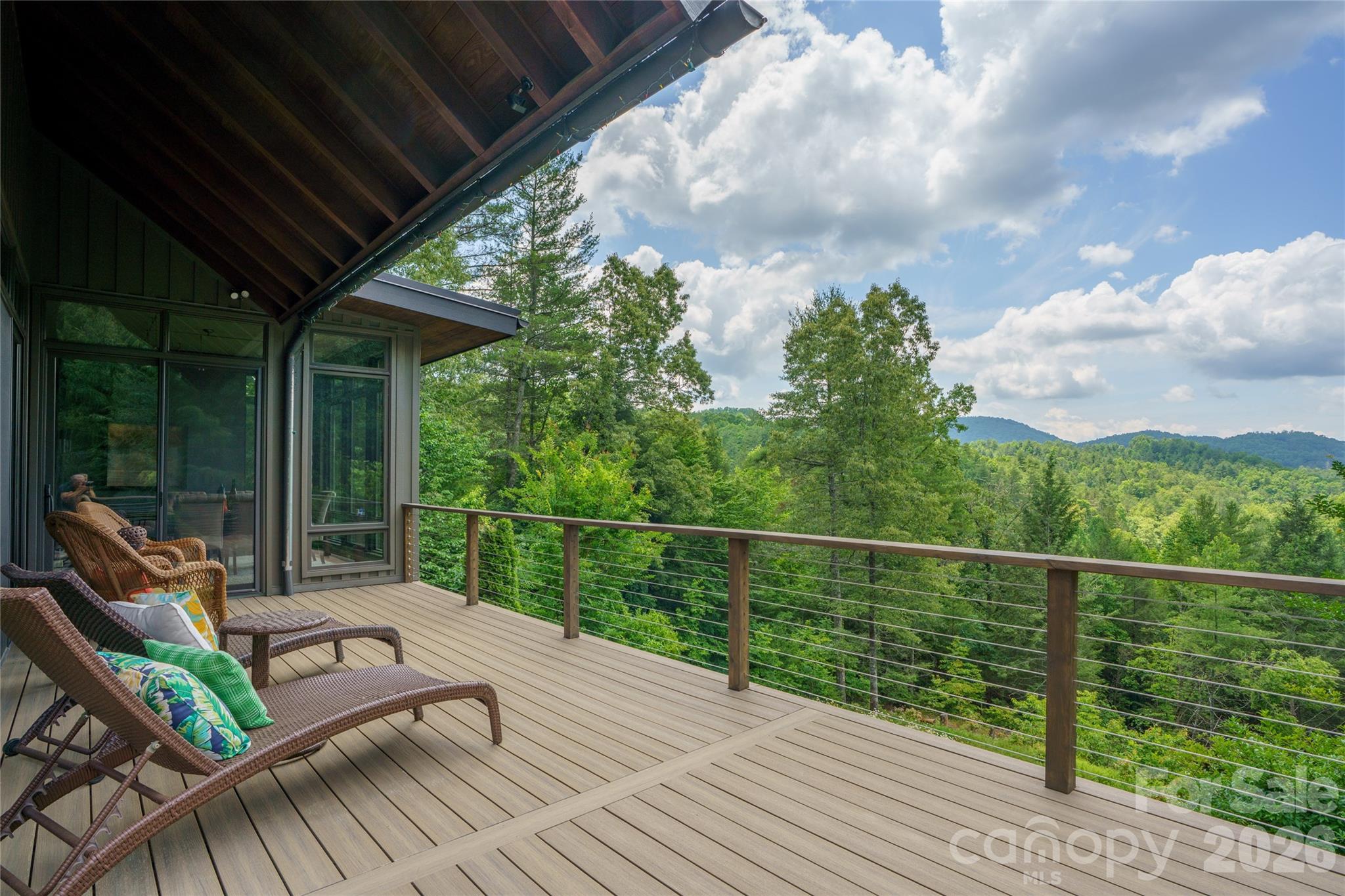 257 Bear Landing Drive — Hendersonville