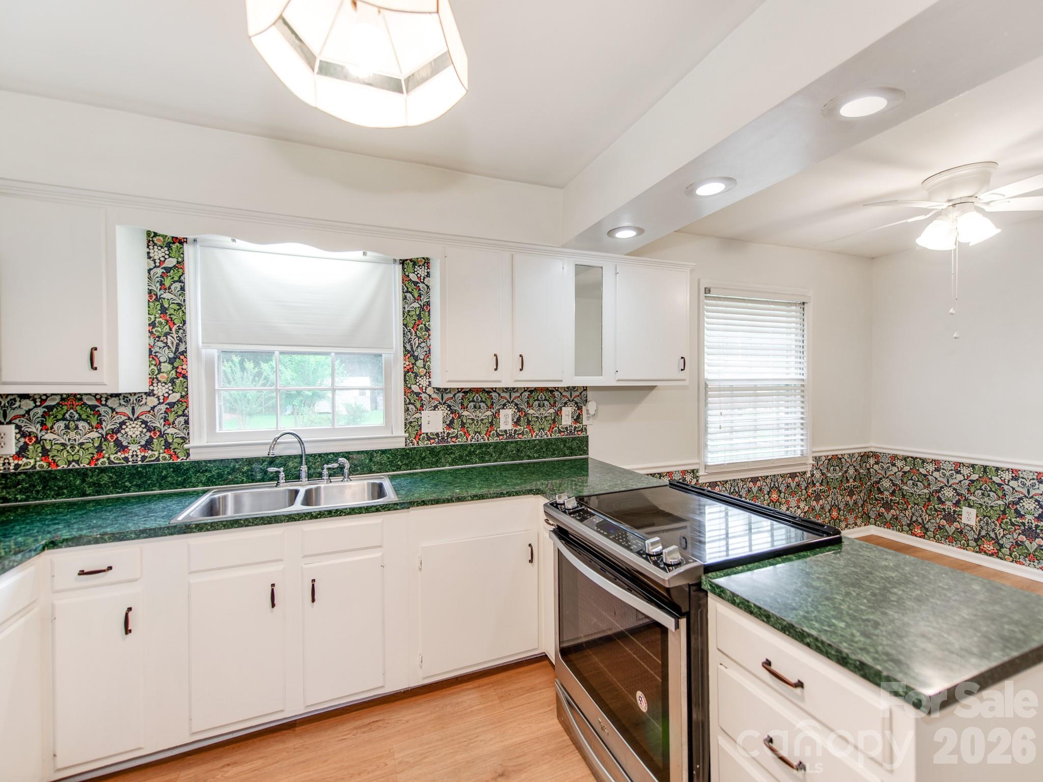 7200 Fox Hunt Road — Charlotte