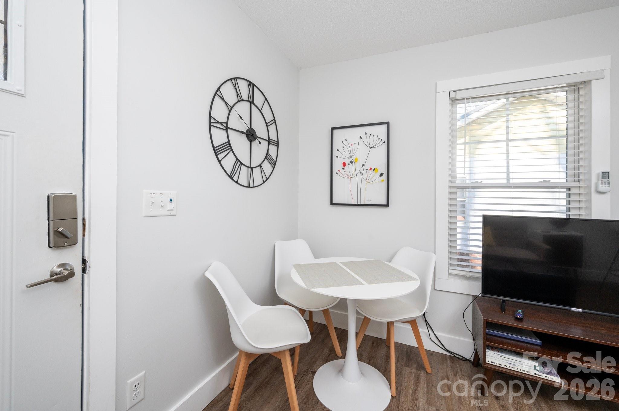 18 Oteen Park Place — Asheville