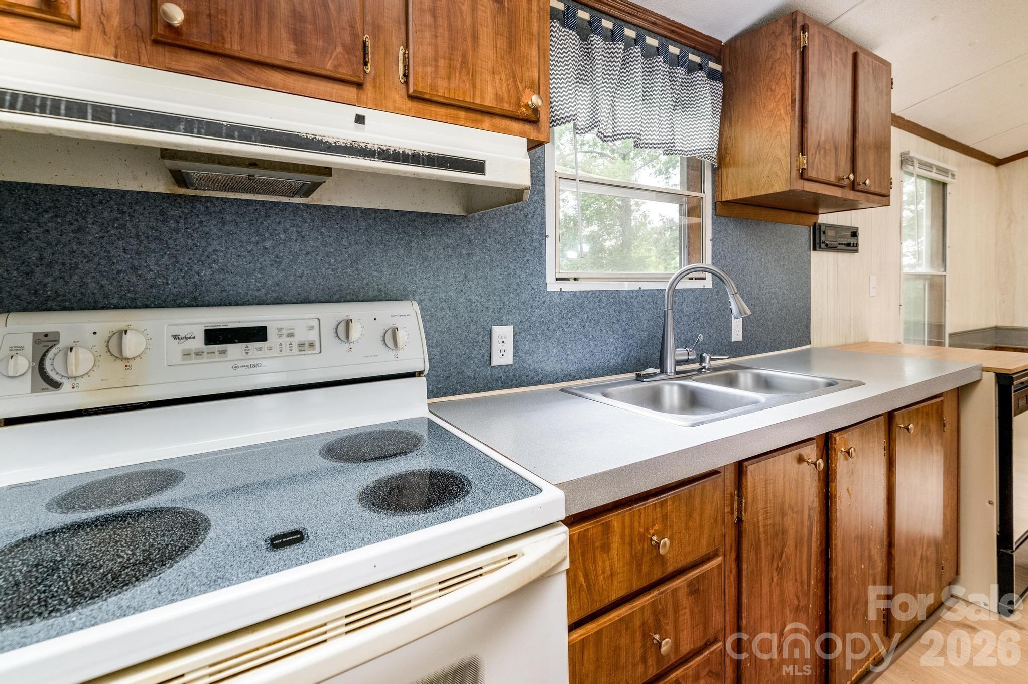 4449 Hickory Highway — Statesville