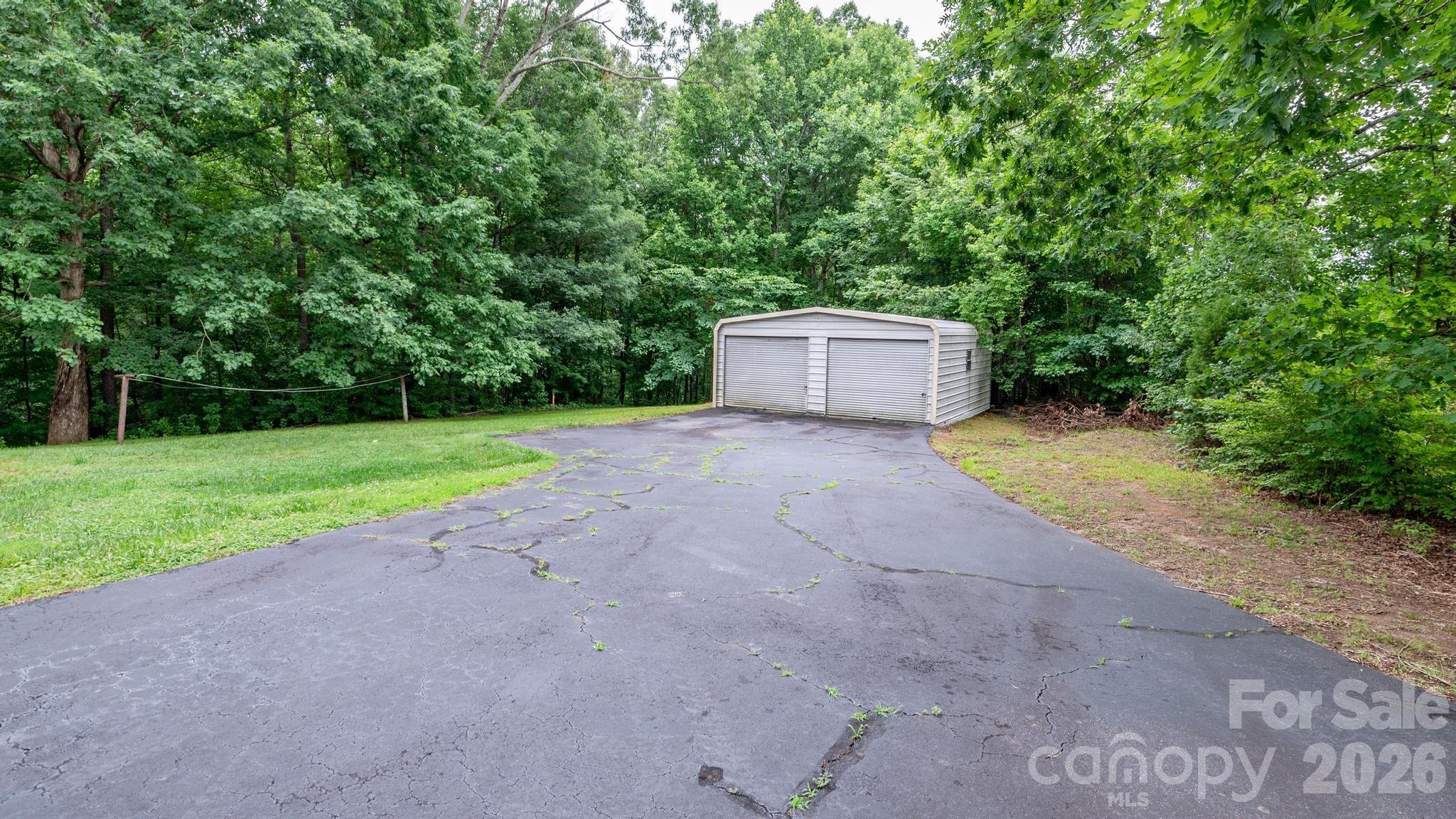 4449 Hickory Highway — Statesville
