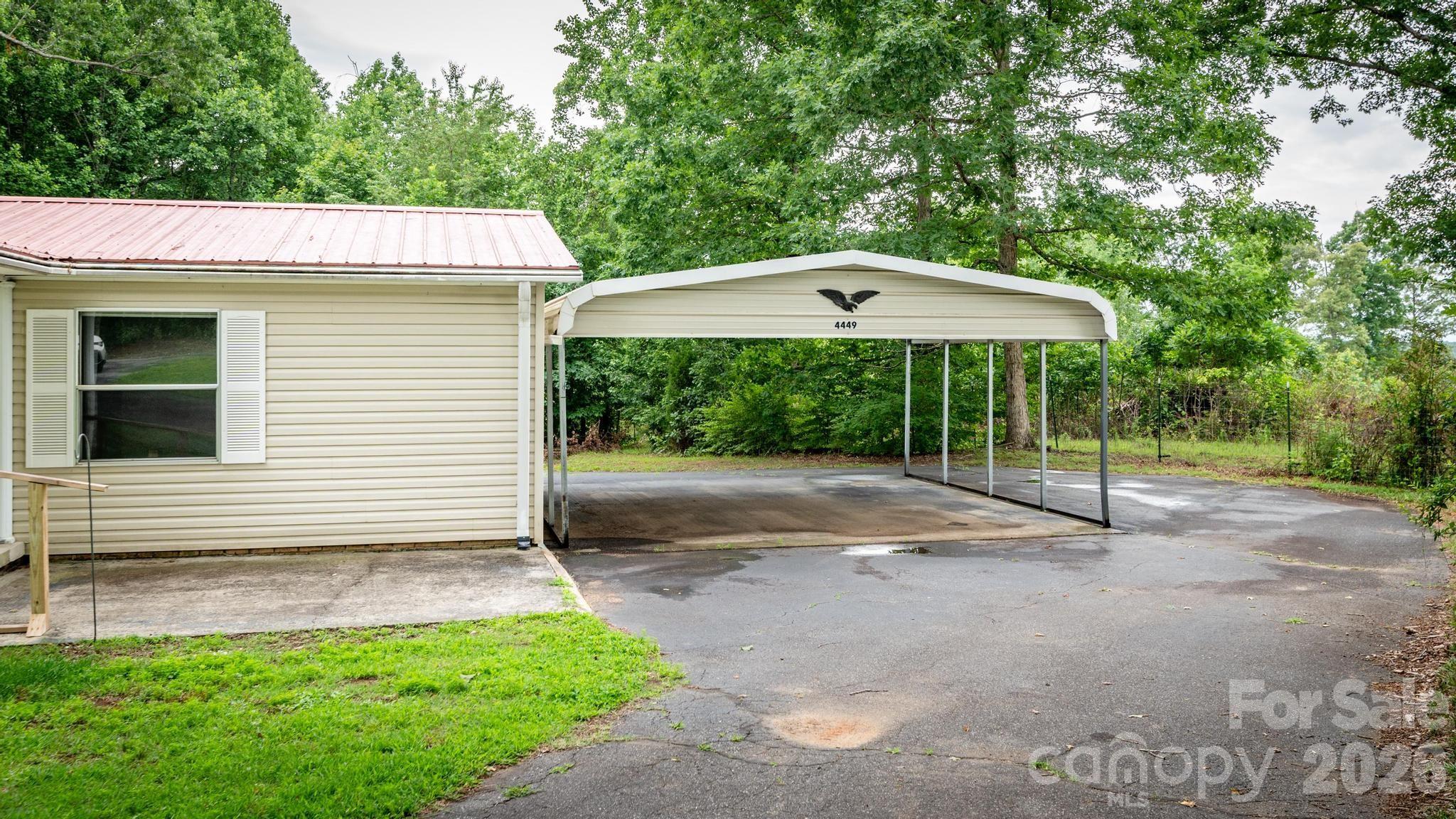 4449 Hickory Highway — Statesville