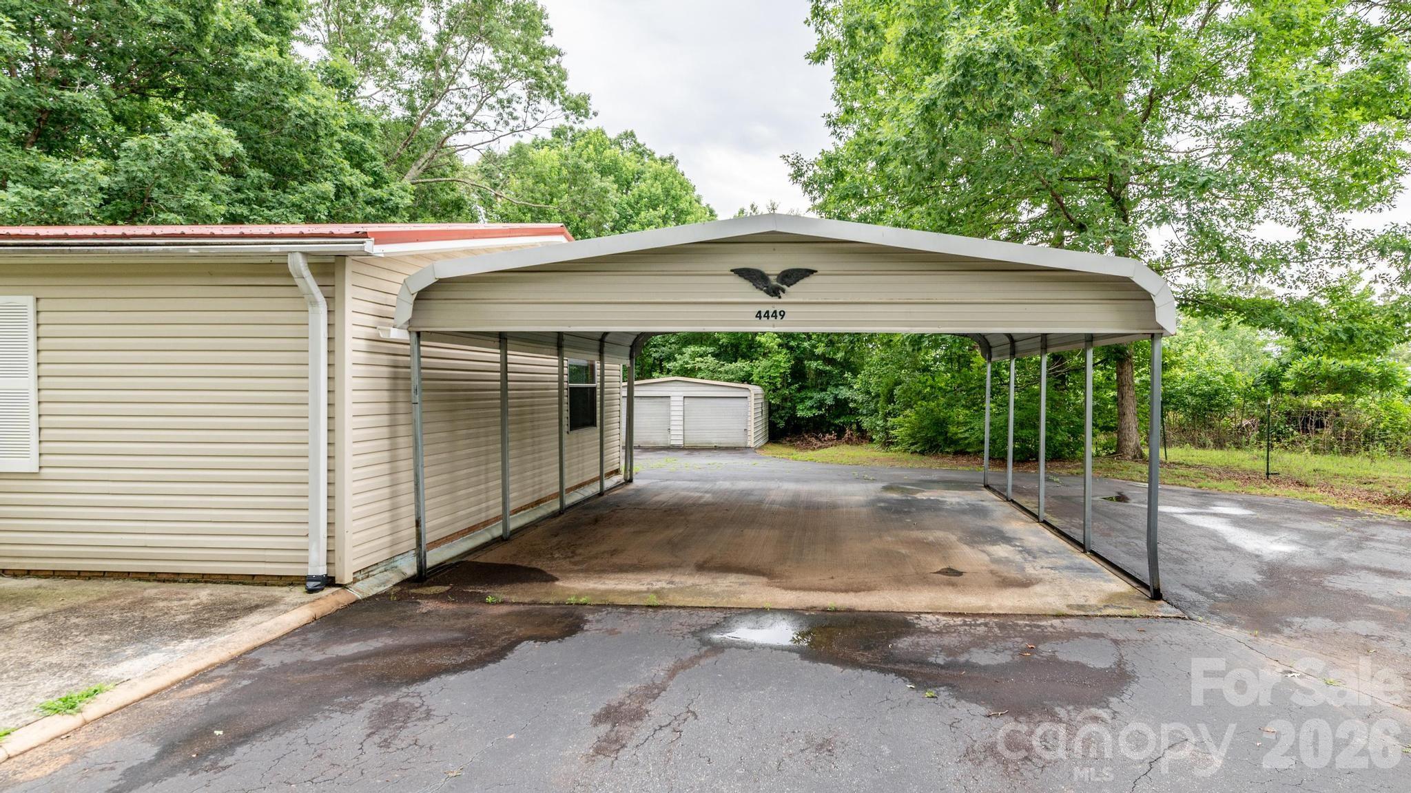 4449 Hickory Highway — Statesville
