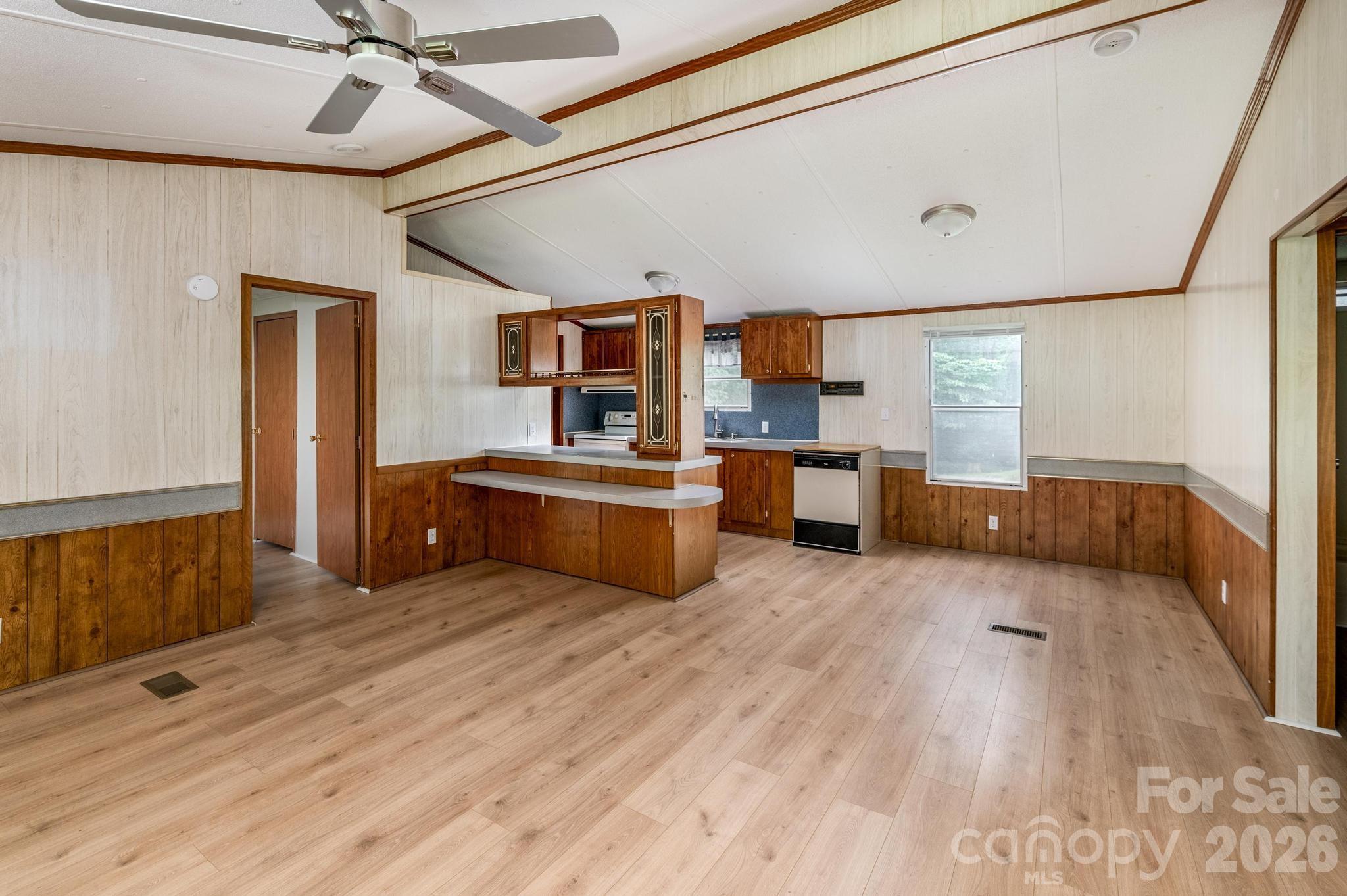 4449 Hickory Highway — Statesville