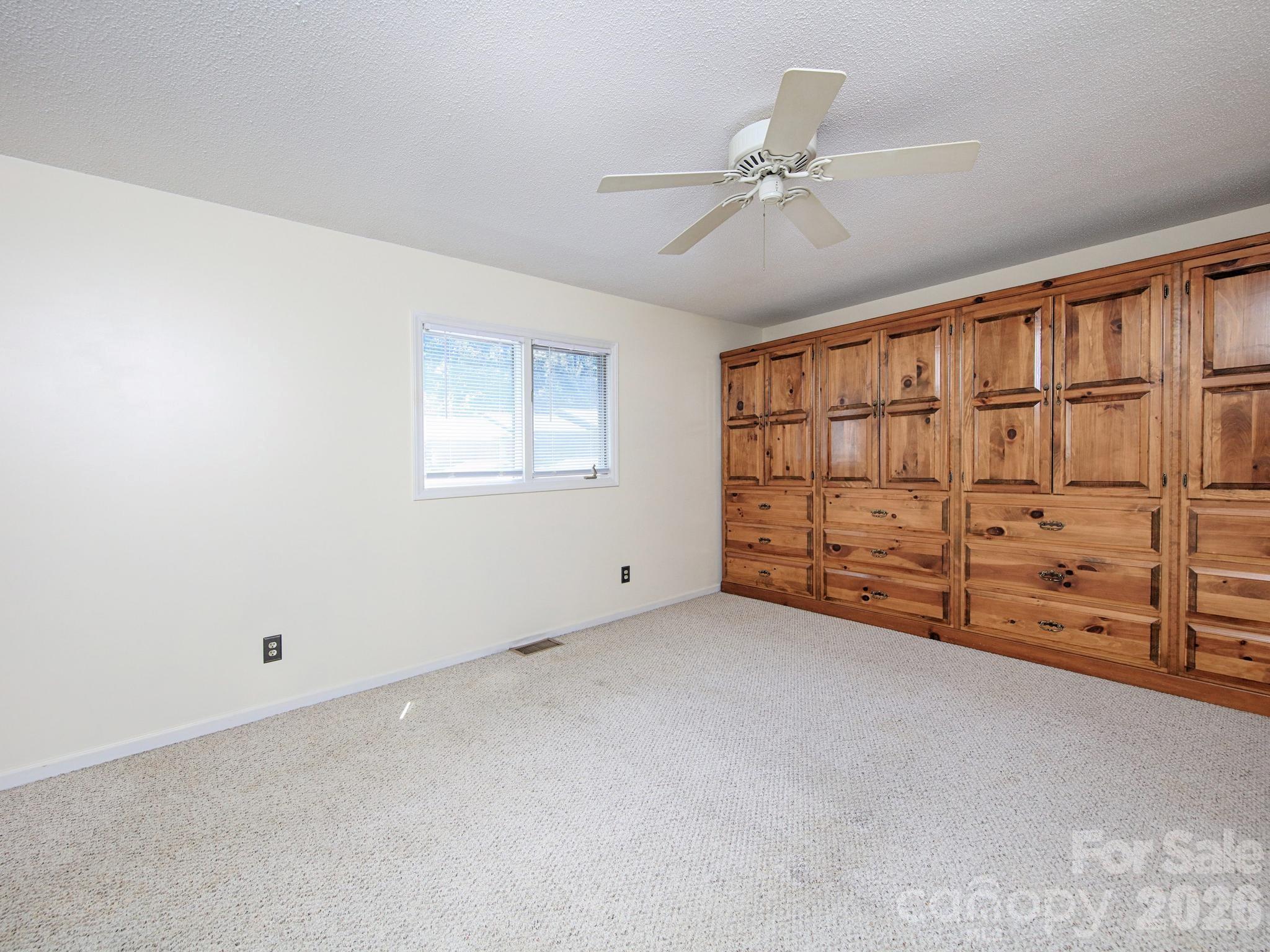 833 Coventry Lane — Statesville
