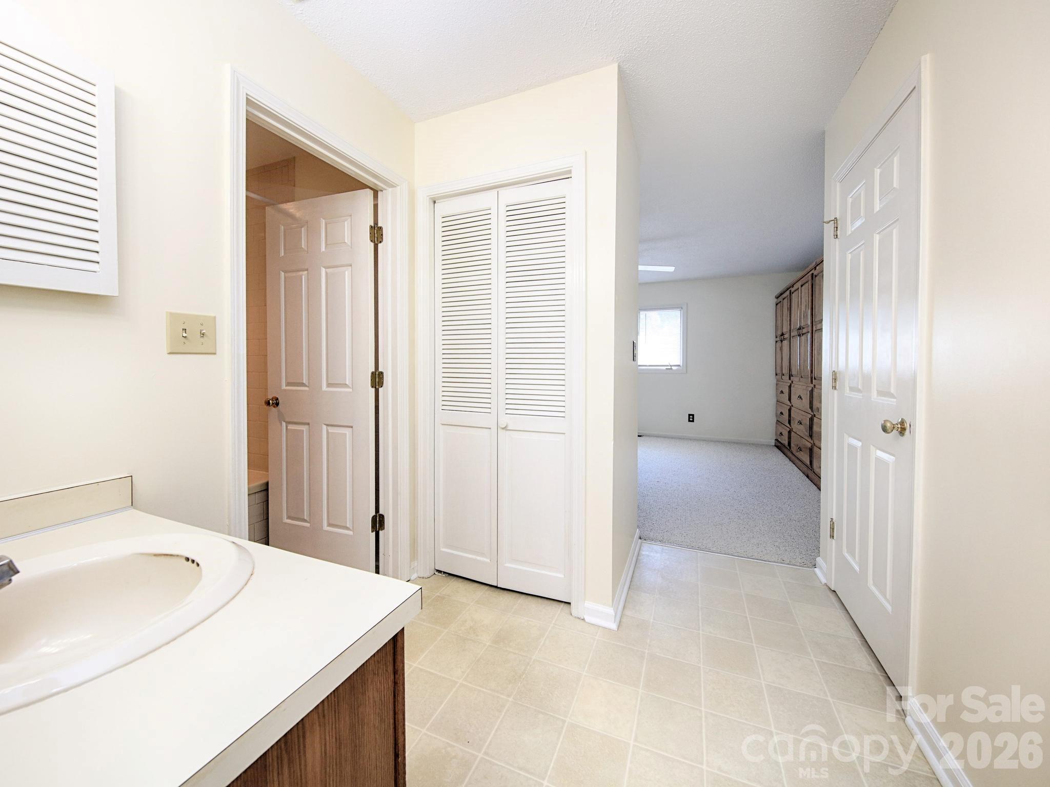 833 Coventry Lane — Statesville