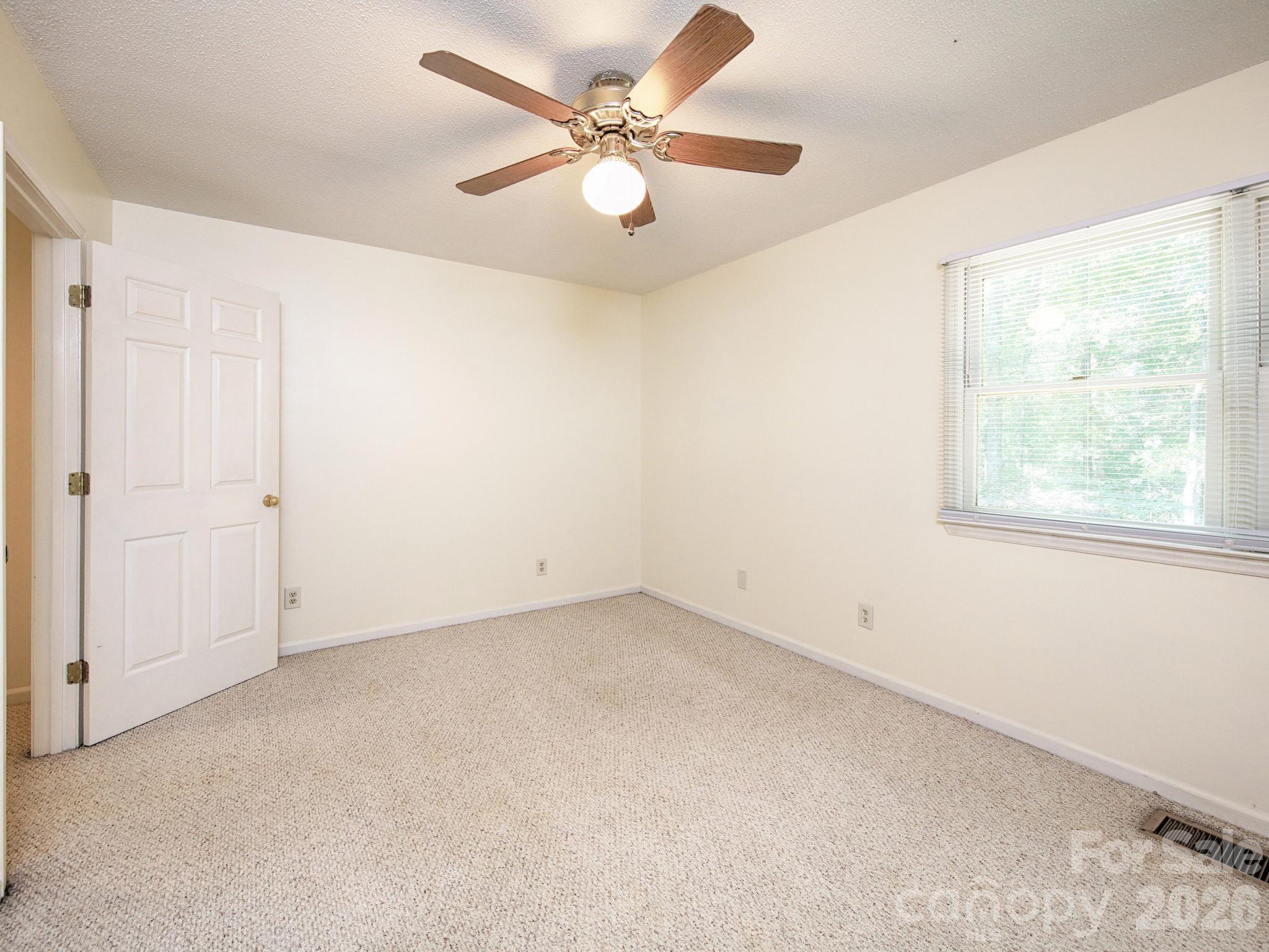 833 Coventry Lane — Statesville