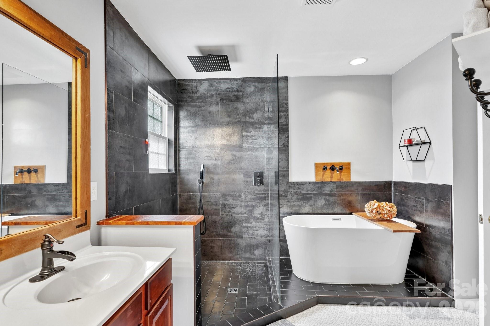 1038 Pepperwood Place — Lake Wylie