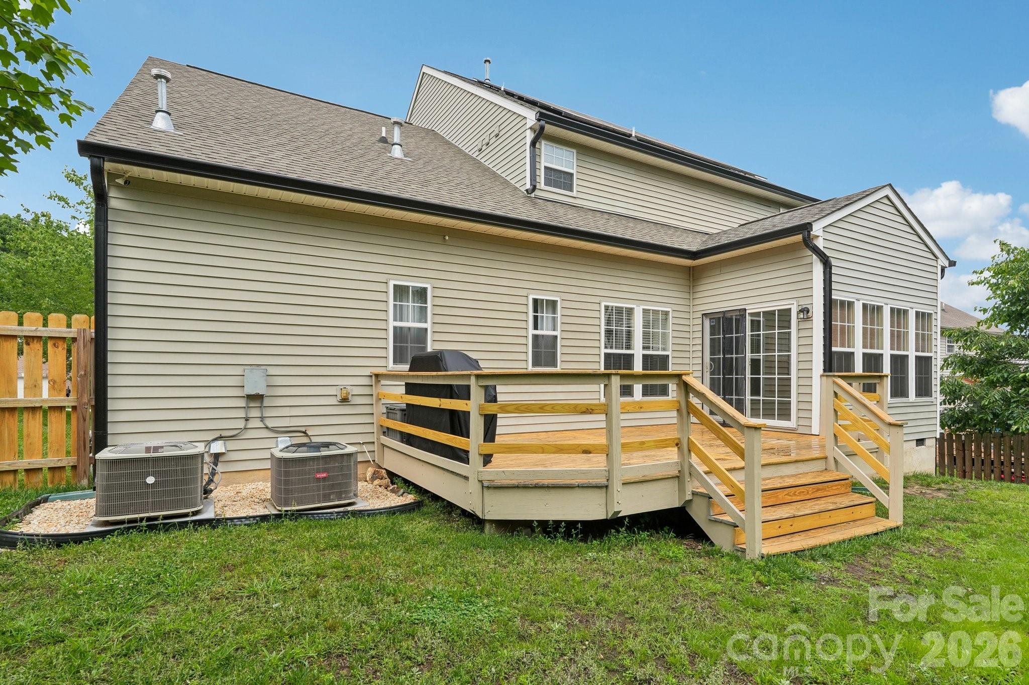 1038 Pepperwood Place — Lake Wylie