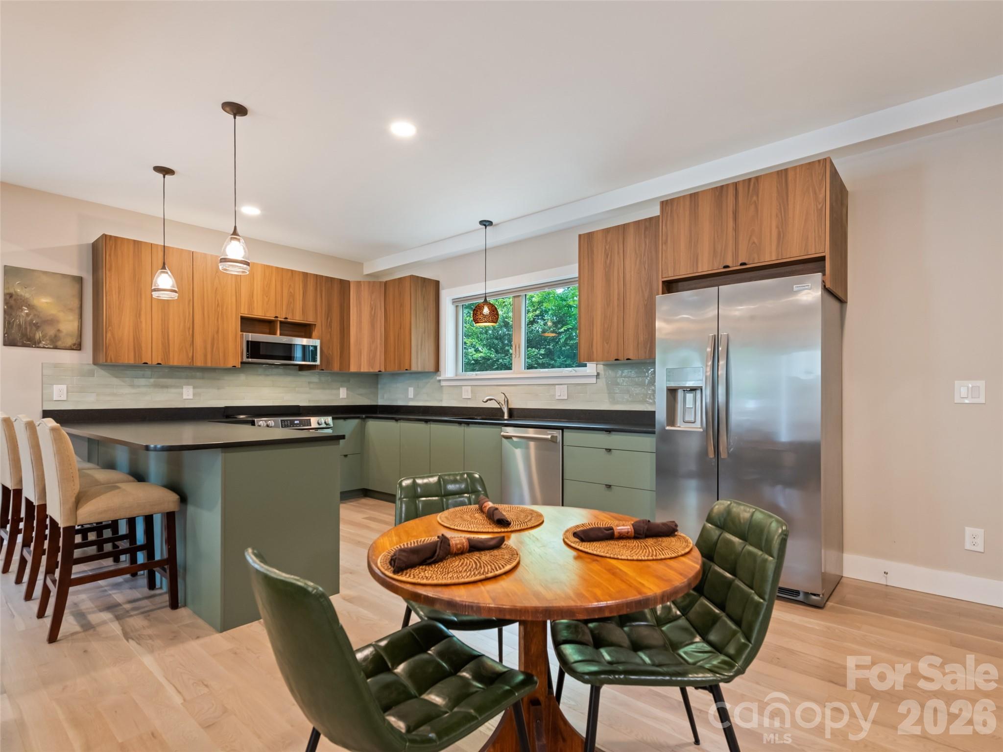 10 Pruitt Street — Asheville