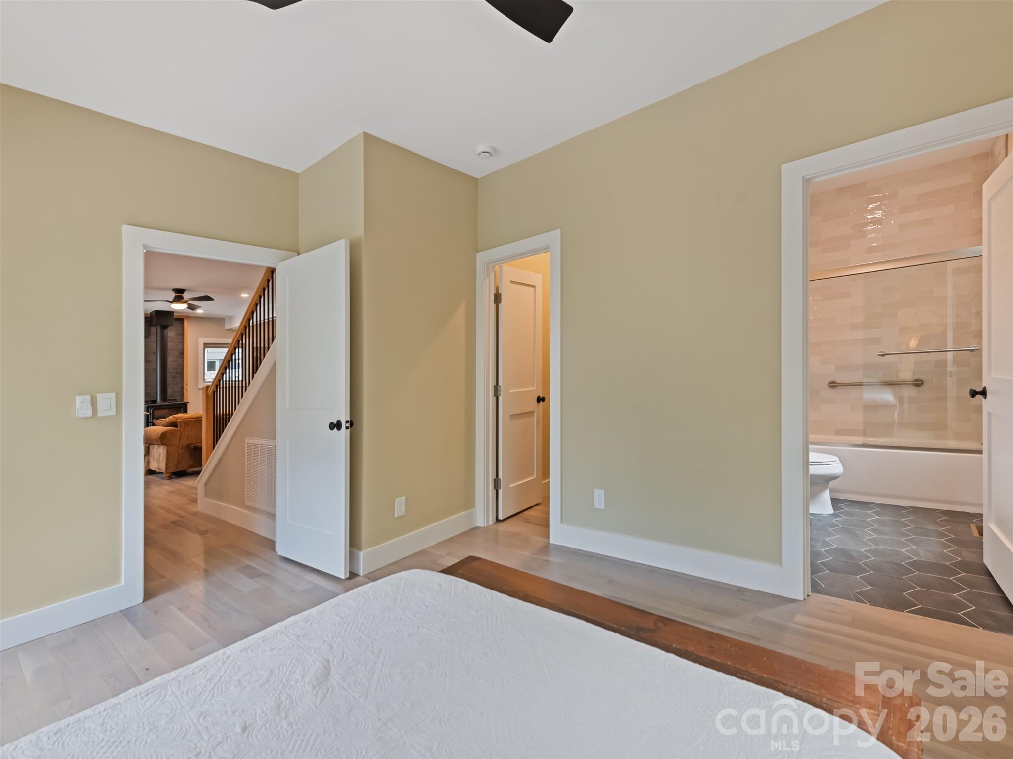 10 Pruitt Street — Asheville