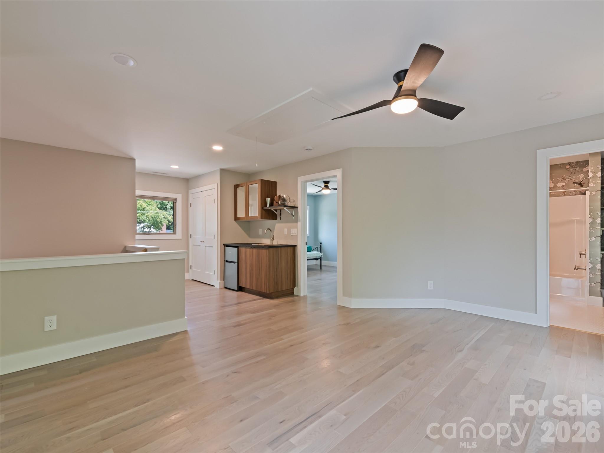 10 Pruitt Street — Asheville