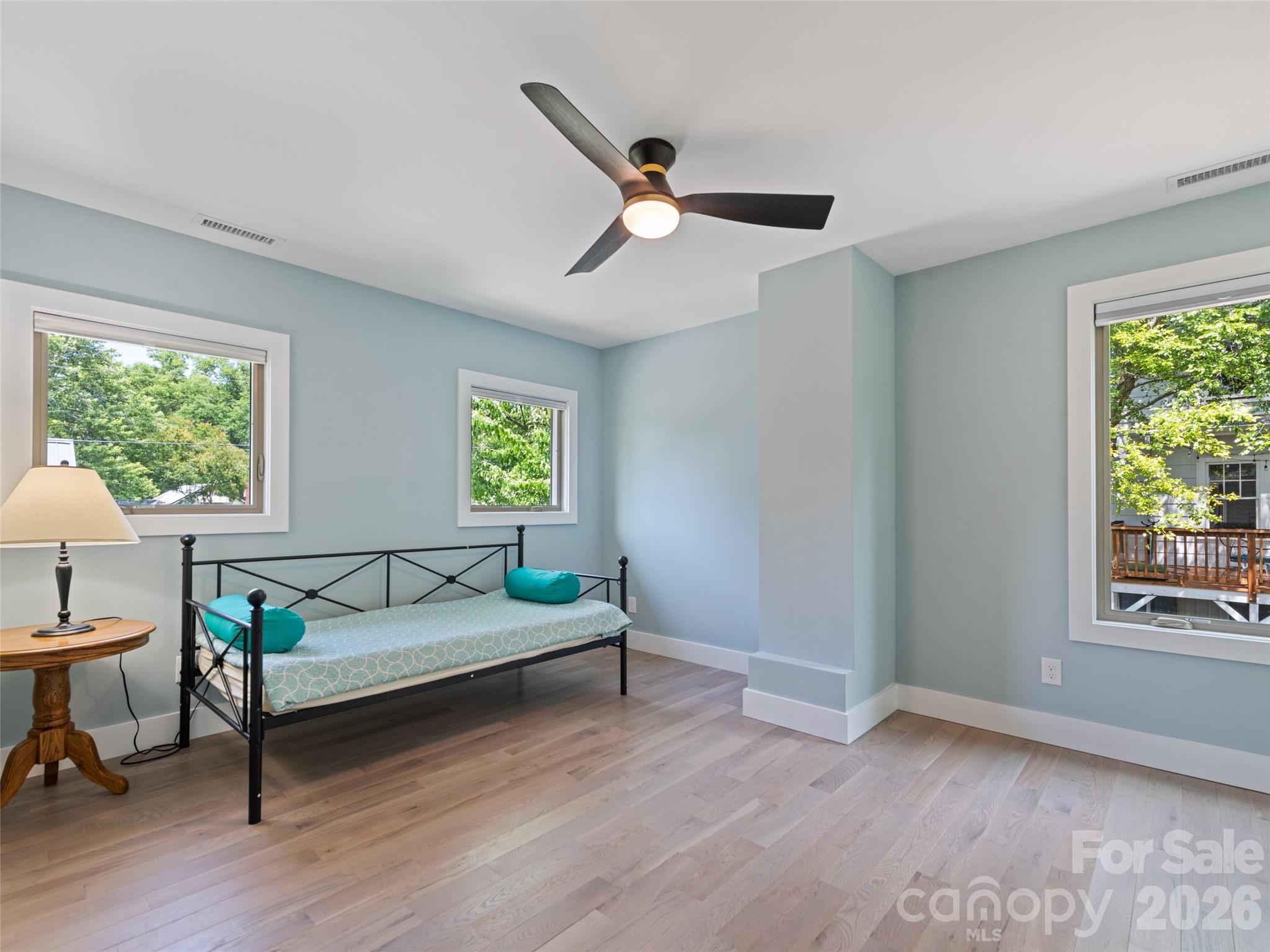 10 Pruitt Street — Asheville