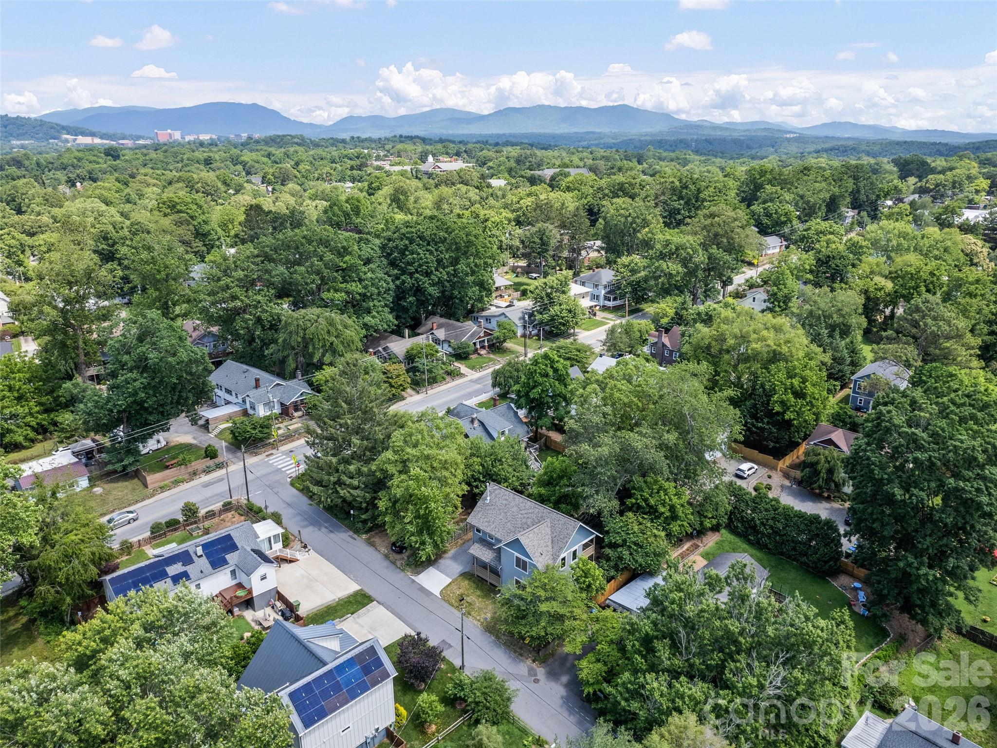 10 Pruitt Street — Asheville