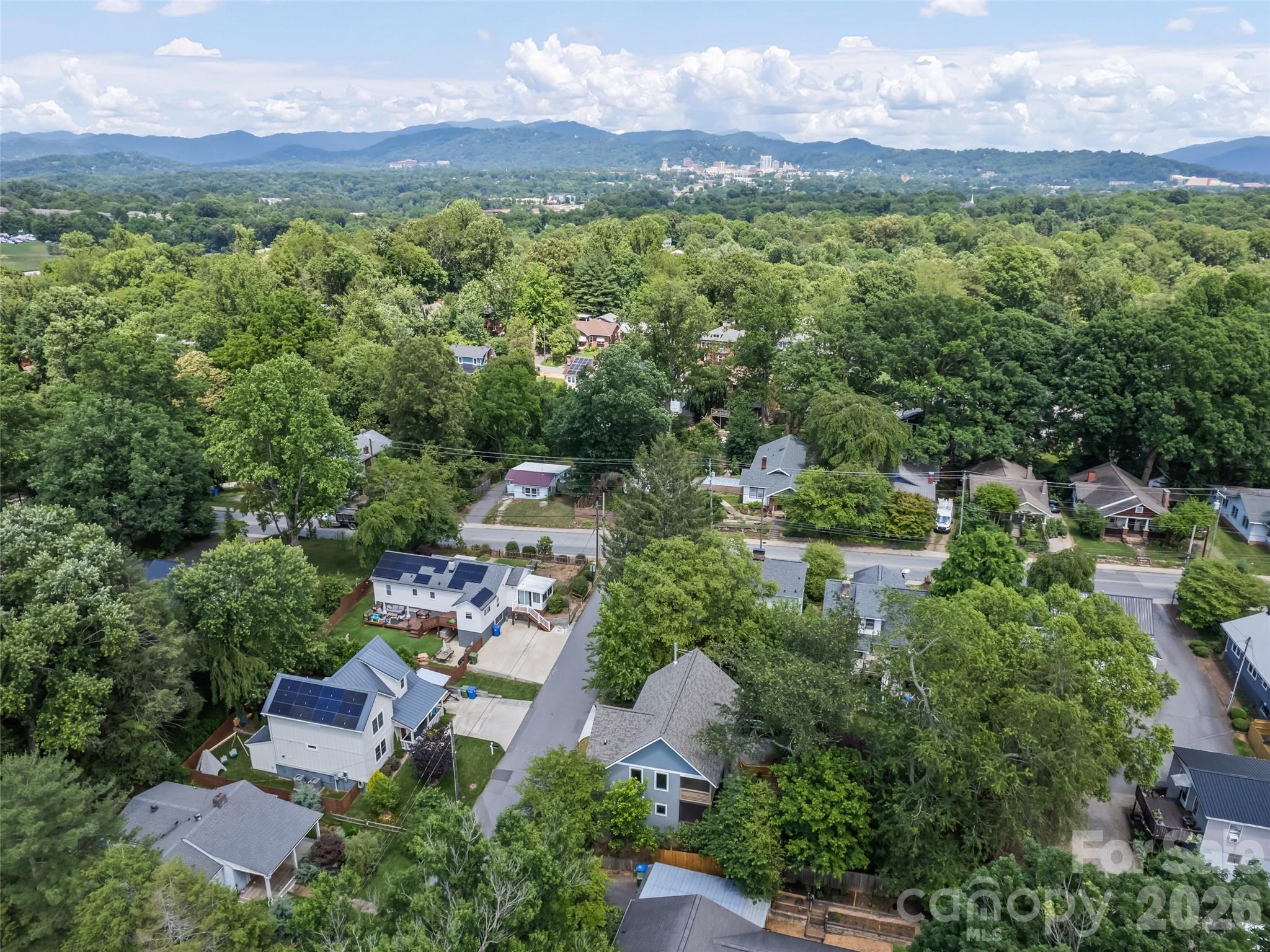 10 Pruitt Street — Asheville