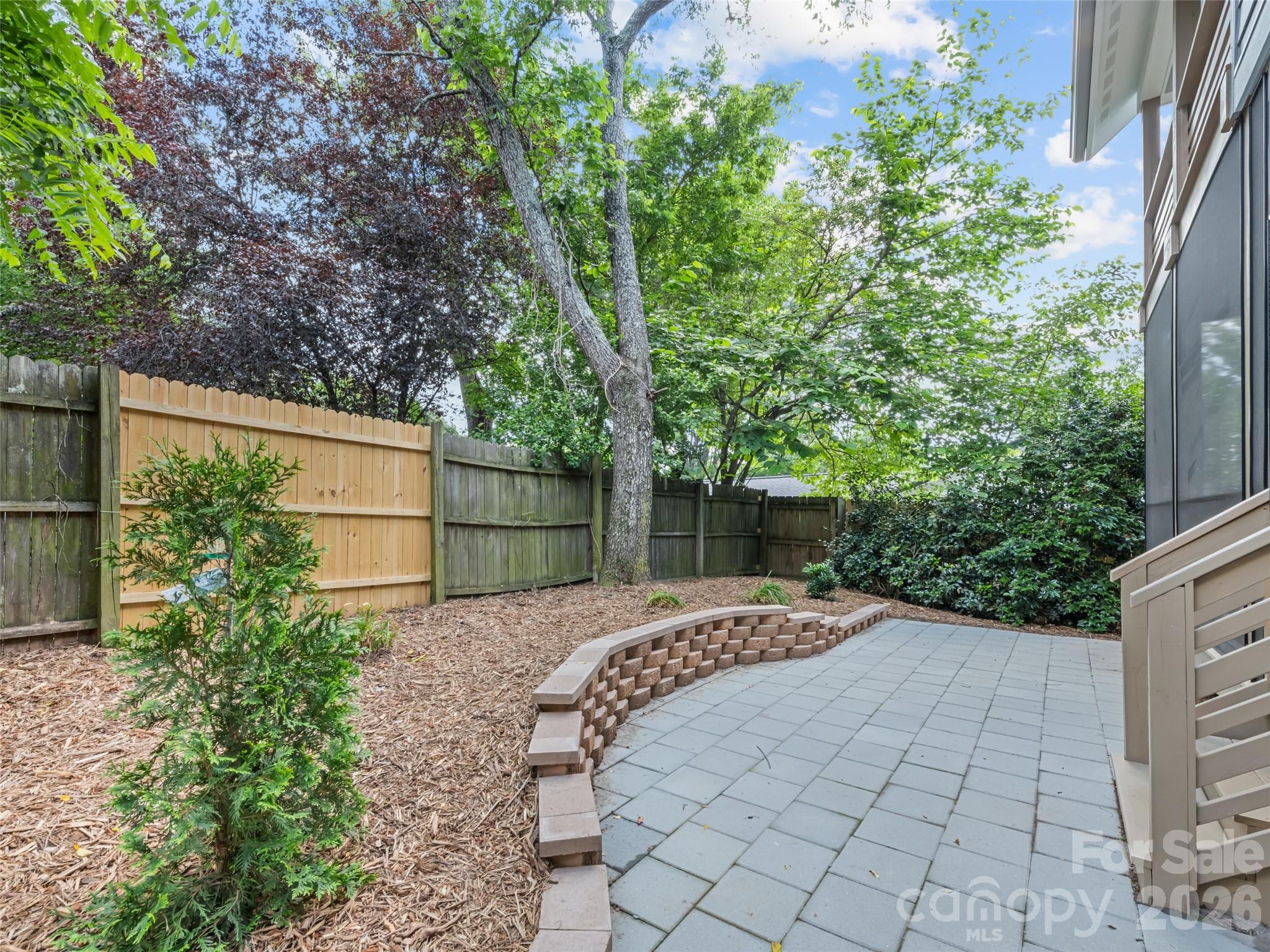 10 Pruitt Street — Asheville